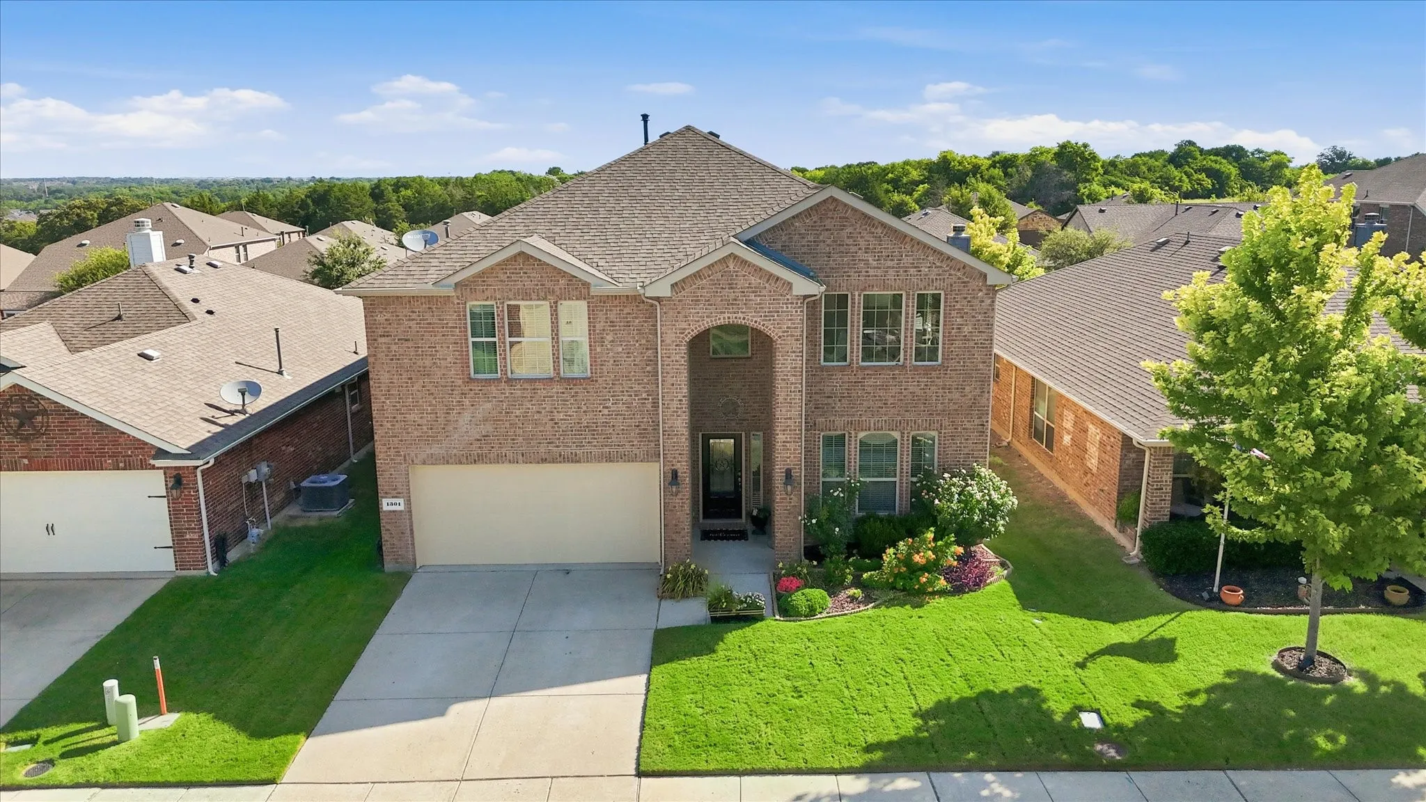 Single Family Residence For Sale in Collin County , 1301 Coleman Drive, Melissa, Texas 75454, 5 Bedroom, 3 Bathroom, 2 Garage spaces, 2,906 Sqft, built in 2015, mls#21329511, Real Estate Agent in Melissa, Homes For Sale in Collin county, Homes For Sale in Melissa, Realtor in Melissa Texas, Real Estate Brokerage Independent Realty Texas, Luminita Cordes Realtor
