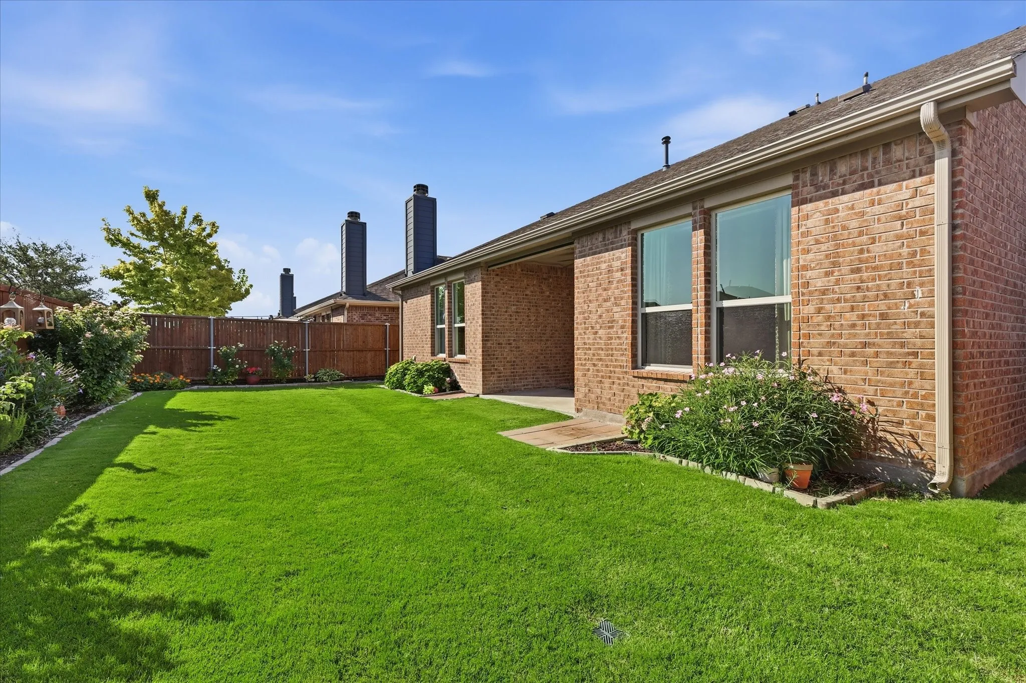 Single Family Residence For Sale in Collin County , 1301 Coleman Drive, Melissa, Texas 75454, 5 Bedroom, 3 Bathroom, 2 Garage spaces, 2,906 Sqft, built in 2015, mls#21329511, Real Estate Agent in Melissa, Homes For Sale in Collin county, Homes For Sale in Melissa, Realtor in Melissa Texas, Real Estate Brokerage Independent Realty Texas, Luminita Cordes Realtor