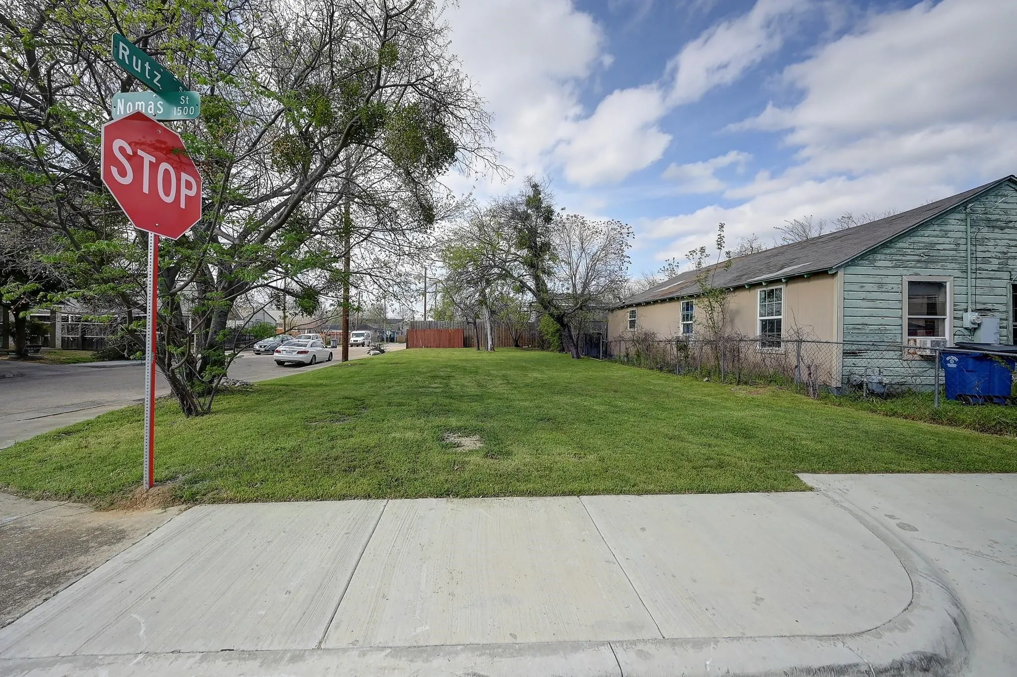 Improved Land For Sale in Dallas County , 1525 Nomas Street, Dallas, Texas 75212, 0, 0, Garage spaces, 0 Sqft, built in 0, Price $175,000, mls#21328968, Real Estate Agent in Dallas, Homes For Sale in Dallas county, Homes For Sale in Dallas, Realtor in Dallas Texas, Real Estate Brokerage Independent Realty Texas, Luminita Cordes Realtor