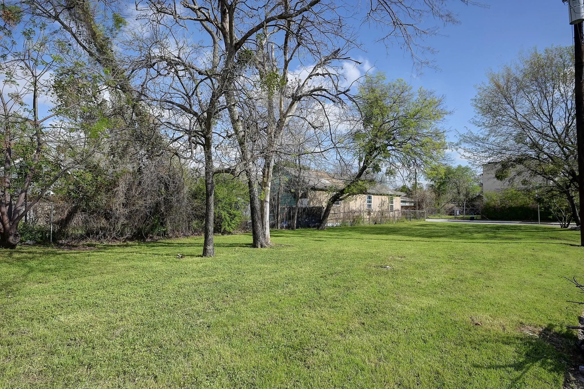 Improved Land For Sale in Dallas County , 1525 Nomas Street, Dallas, Texas 75212, 0, 0, Garage spaces, 0 Sqft, built in 0, Price $175,000, mls#21328968, Real Estate Agent in Dallas, Homes For Sale in Dallas county, Homes For Sale in Dallas, Realtor in Dallas Texas, Real Estate Brokerage Independent Realty Texas, Luminita Cordes Realtor