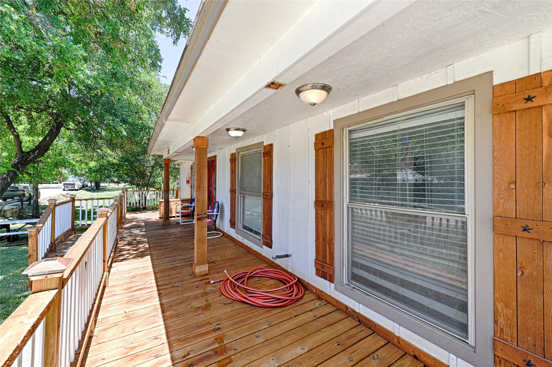 Single Family Residence For Sale in Rockwall County , 507 Bost Street, Rockwall, Texas 75087, 3 Bedroom, 1 Bathroom, Garage spaces, 1,404 Sqft, built in 1985, mls#21326299, Real Estate Agent in Rockwall, Homes For Sale in Rockwall county, Homes For Sale in Rockwall, Realtor in Rockwall Texas, Real Estate Brokerage Independent Realty Texas, Luminita Cordes Realtor