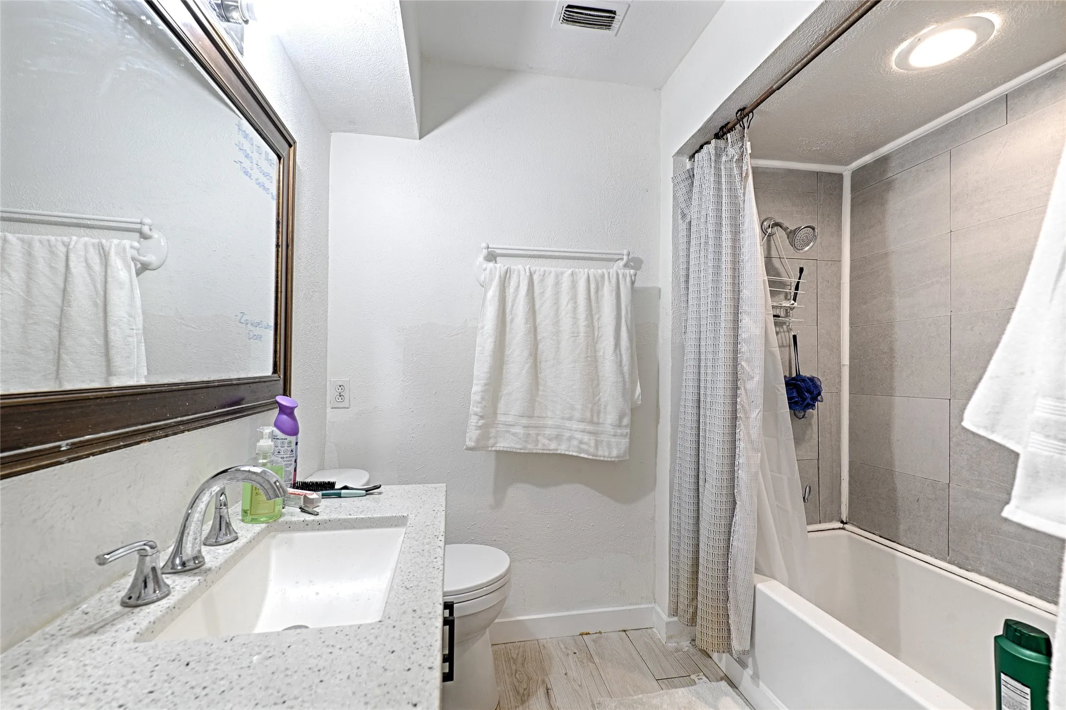 Single Family Residence For Sale in Rockwall County , 507 Bost Street, Rockwall, Texas 75087, 3 Bedroom, 1 Bathroom, Garage spaces, 1,404 Sqft, built in 1985, mls#21326299, Real Estate Agent in Rockwall, Homes For Sale in Rockwall county, Homes For Sale in Rockwall, Realtor in Rockwall Texas, Real Estate Brokerage Independent Realty Texas, Luminita Cordes Realtor