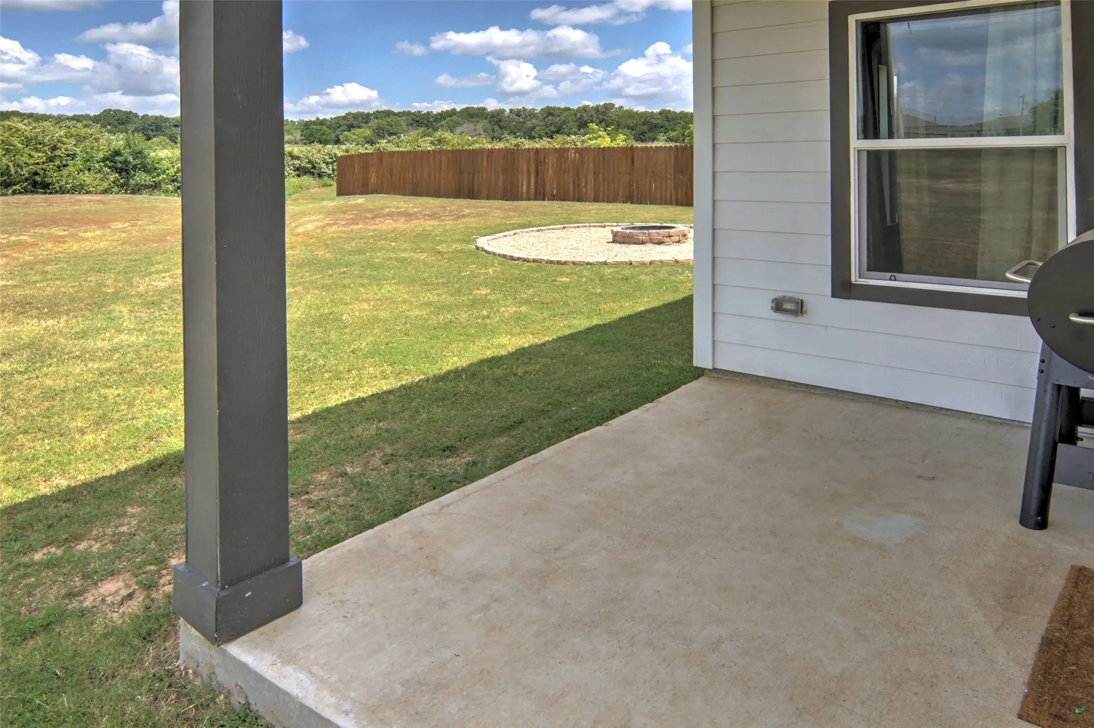 Single Family Residence For Sale in Hood County , 7206 Treaty Oaks Boulevard, Granbury, Texas 76048, 4 Bedroom, 3 Bathroom, 3 Garage spaces, 2,301 Sqft, built in 2022, mls#21320603, Real Estate Agent in Granbury, Homes For Sale in Hood county, Homes For Sale in Granbury, Realtor in Granbury Texas, Real Estate Brokerage Independent Realty Texas, Luminita Cordes Realtor
