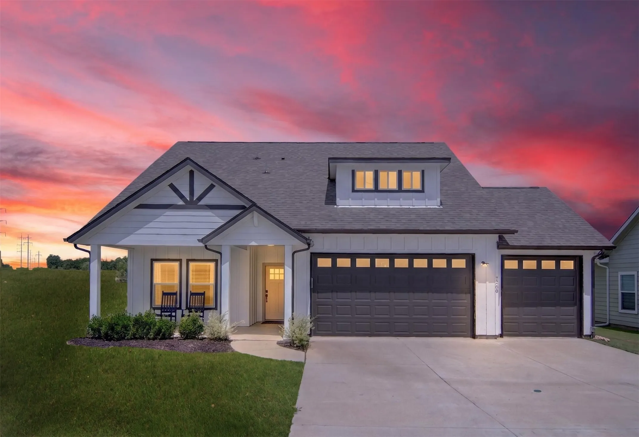 Single Family Residence For Sale in Hood County , 7206 Treaty Oaks Boulevard, Granbury, Texas 76048, 4 Bedroom, 3 Bathroom, 3 Garage spaces, 2,301 Sqft, built in 2022, mls#21320603, Real Estate Agent in Granbury, Homes For Sale in Hood county, Homes For Sale in Granbury, Realtor in Granbury Texas, Real Estate Brokerage Independent Realty Texas, Luminita Cordes Realtor