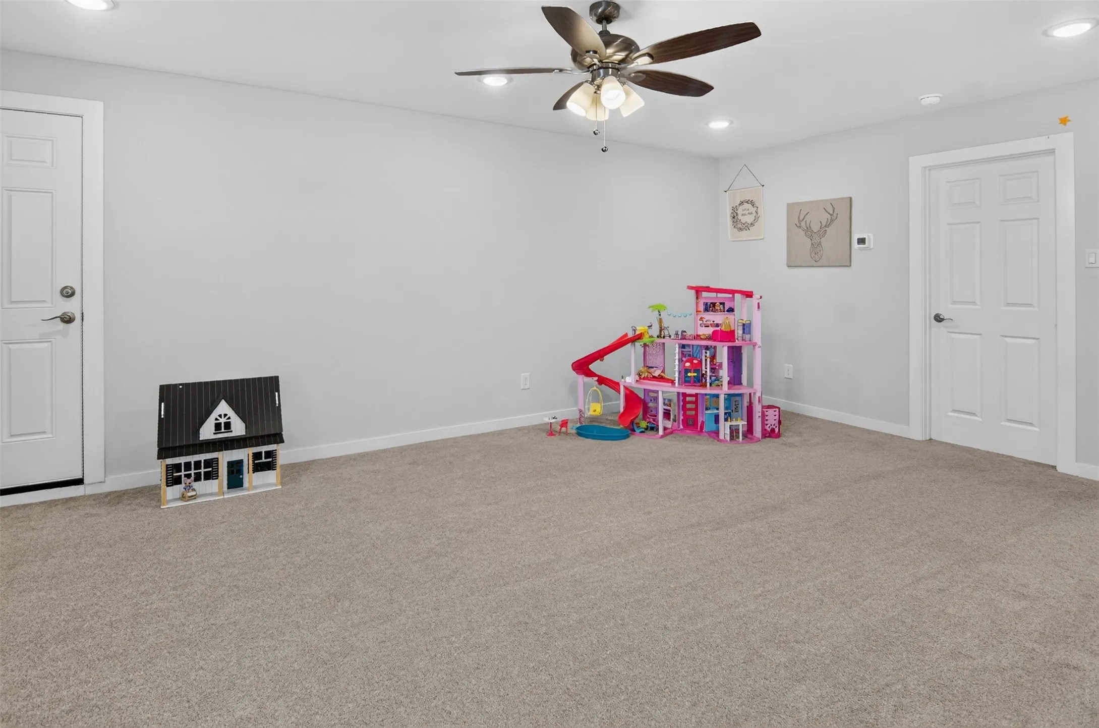 Single Family Residence For Sale in Hood County , 7206 Treaty Oaks Boulevard, Granbury, Texas 76048, 4 Bedroom, 3 Bathroom, 3 Garage spaces, 2,301 Sqft, built in 2022, mls#21320603, Real Estate Agent in Granbury, Homes For Sale in Hood county, Homes For Sale in Granbury, Realtor in Granbury Texas, Real Estate Brokerage Independent Realty Texas, Luminita Cordes Realtor