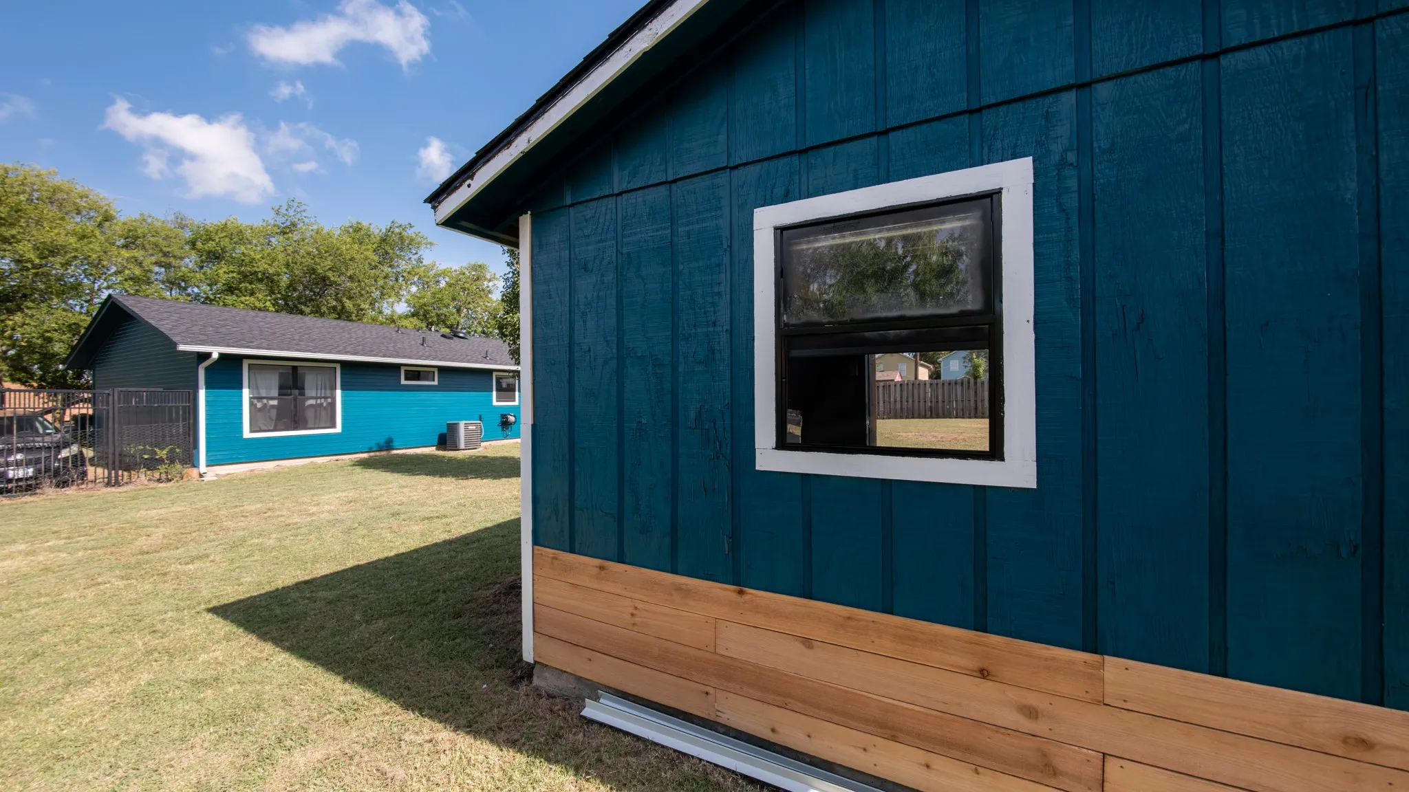 Single Family Residence For Sale in Grayson County , 109 S Shaw Street, Tom Bean, Texas 75489, 3 Bedroom, 2 Bathroom, Garage spaces, 1,320 Sqft, built in 1986, mls#21328653, Real Estate Agent in Tom Bean, Homes For Sale in Grayson county, Homes For Sale in Tom Bean, Realtor in Tom Bean Texas, Real Estate Brokerage Independent Realty Texas, Luminita Cordes Realtor