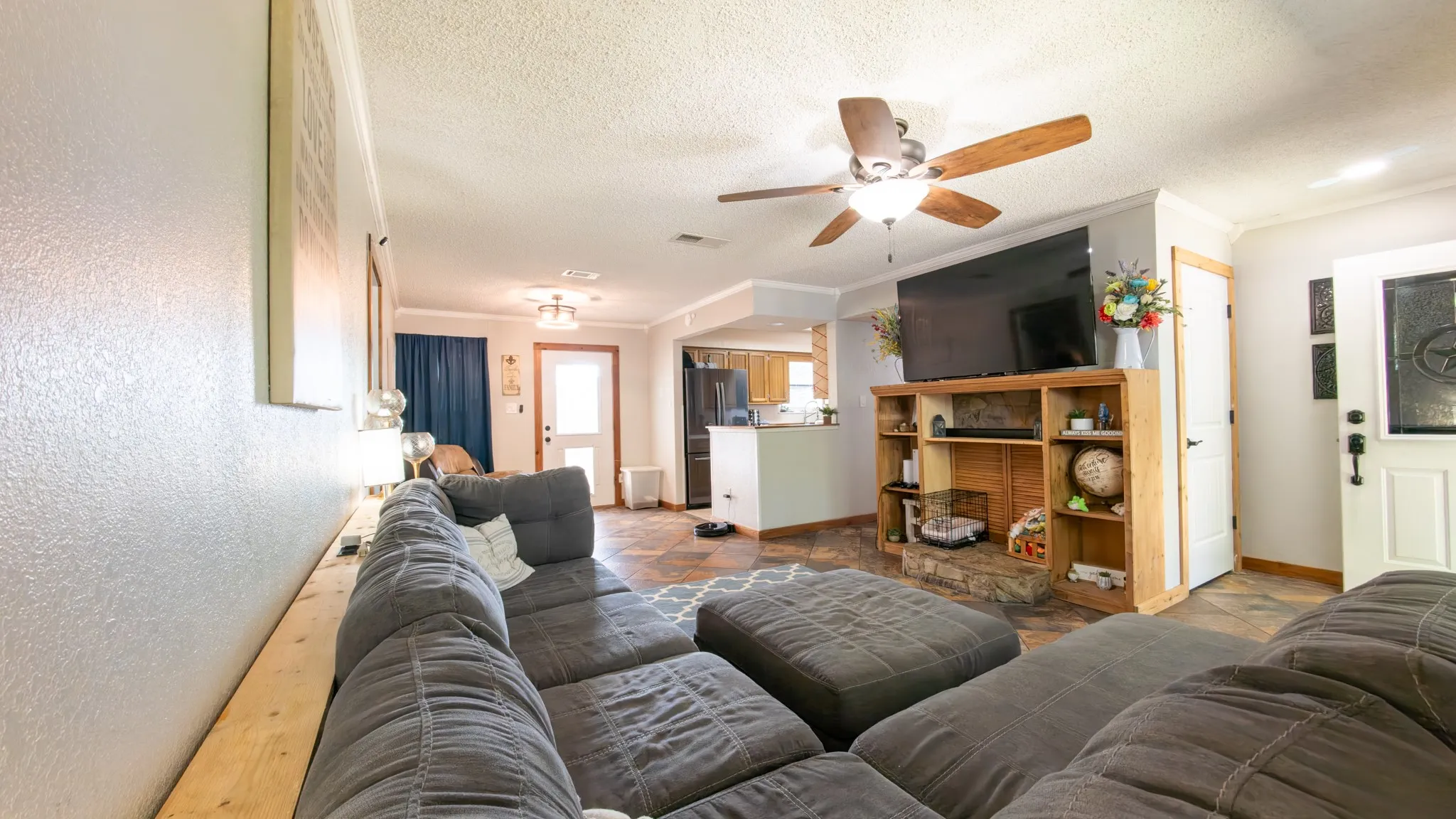 Single Family Residence For Sale in Grayson County , 109 S Shaw Street, Tom Bean, Texas 75489, 3 Bedroom, 2 Bathroom, Garage spaces, 1,320 Sqft, built in 1986, mls#21328653, Real Estate Agent in Tom Bean, Homes For Sale in Grayson county, Homes For Sale in Tom Bean, Realtor in Tom Bean Texas, Real Estate Brokerage Independent Realty Texas, Luminita Cordes Realtor