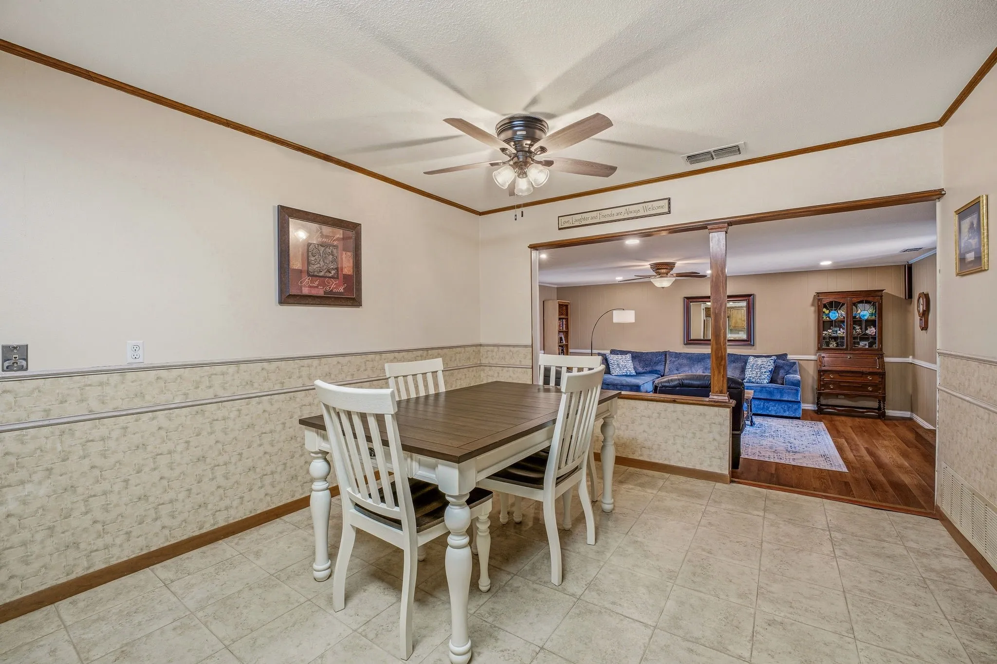 Single Family Residence For Sale in Erath County , 1335 N Lydia Street, Stephenville, Texas 76401, 3 Bedroom, 2 Bathroom, 1 Garage spaces, 2,020 Sqft, built in 1974, mls#21292472, Real Estate Agent in Stephenville, Homes For Sale in Erath county, Homes For Sale in Stephenville, Realtor in Stephenville Texas, Real Estate Brokerage Independent Realty Texas, Luminita Cordes Realtor