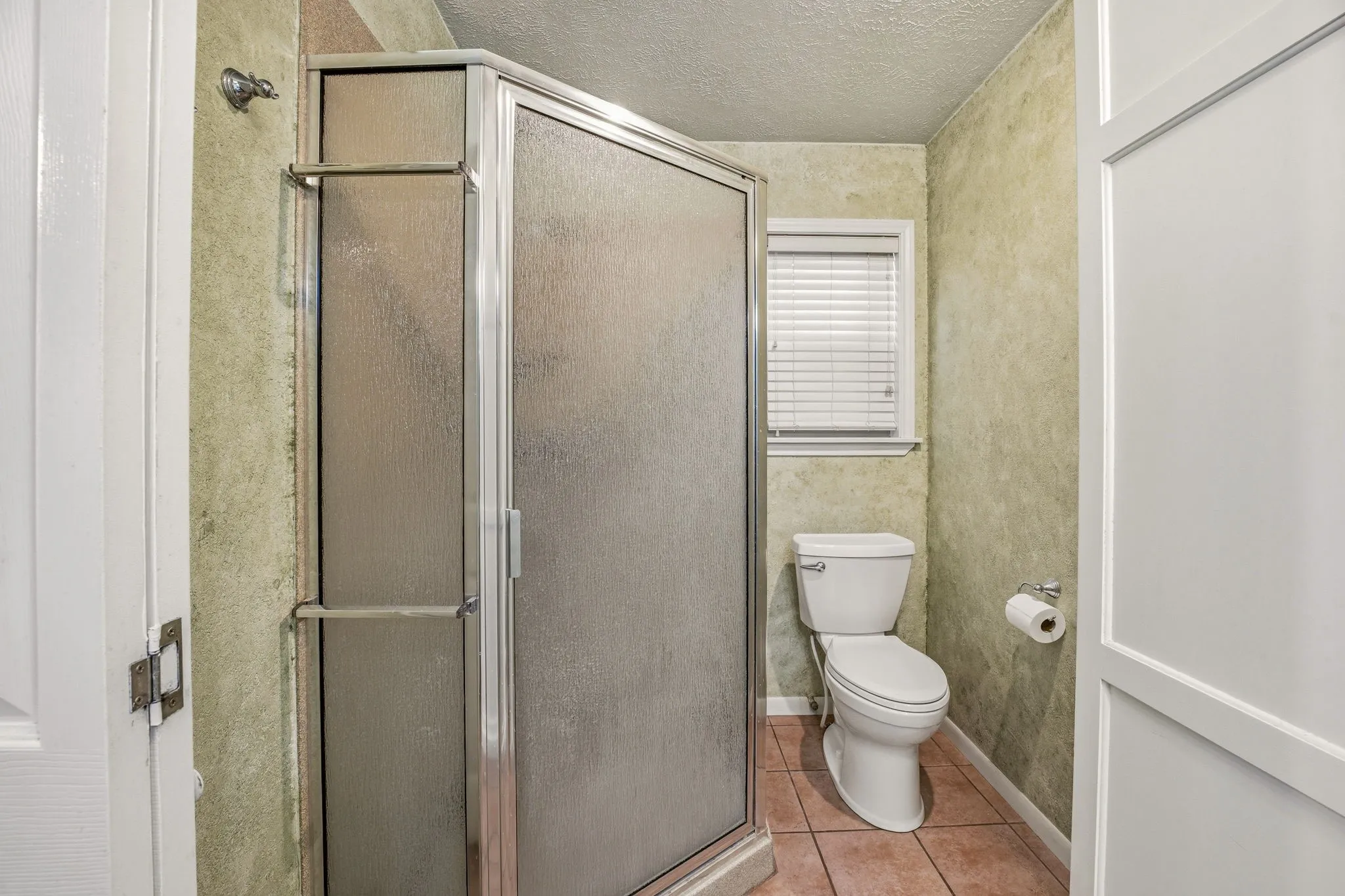 Single Family Residence For Sale in Erath County , 1335 N Lydia Street, Stephenville, Texas 76401, 3 Bedroom, 2 Bathroom, 1 Garage spaces, 2,020 Sqft, built in 1974, mls#21292472, Real Estate Agent in Stephenville, Homes For Sale in Erath county, Homes For Sale in Stephenville, Realtor in Stephenville Texas, Real Estate Brokerage Independent Realty Texas, Luminita Cordes Realtor