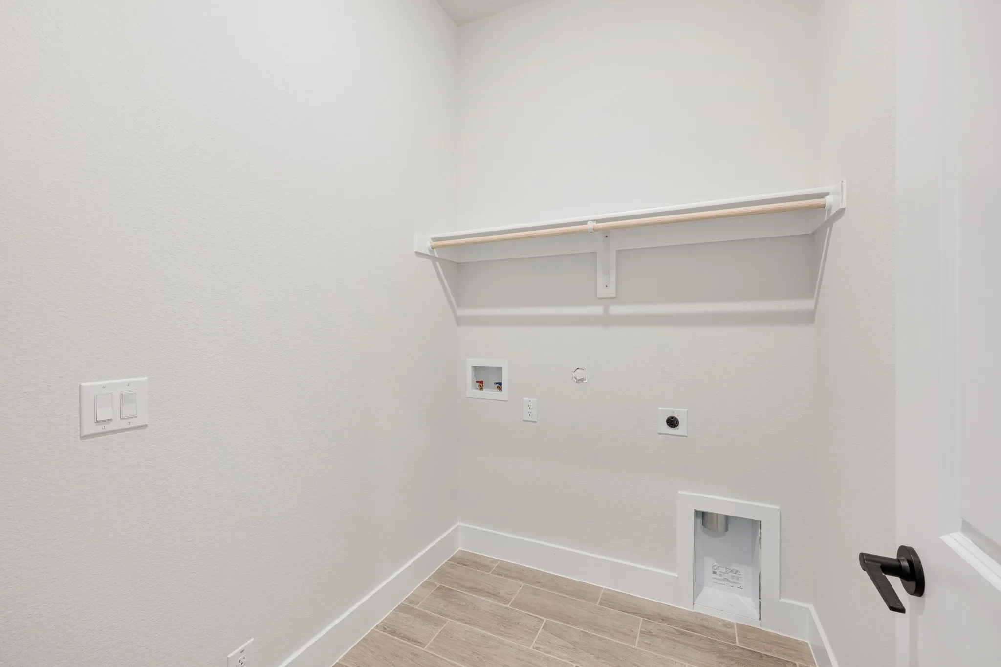 Single Family Residence For Sale in Johnson County , 120 Mockingbird Hill Drive, Joshua, Texas 76058, 4 Bedroom, 3 Bathroom, 2 Garage spaces, 2,752 Sqft, built in 2026, mls#21327952, Real Estate Agent in Joshua, Homes For Sale in Johnson county, Homes For Sale in Joshua, Realtor in Joshua Texas, Real Estate Brokerage Independent Realty Texas, Luminita Cordes Realtor