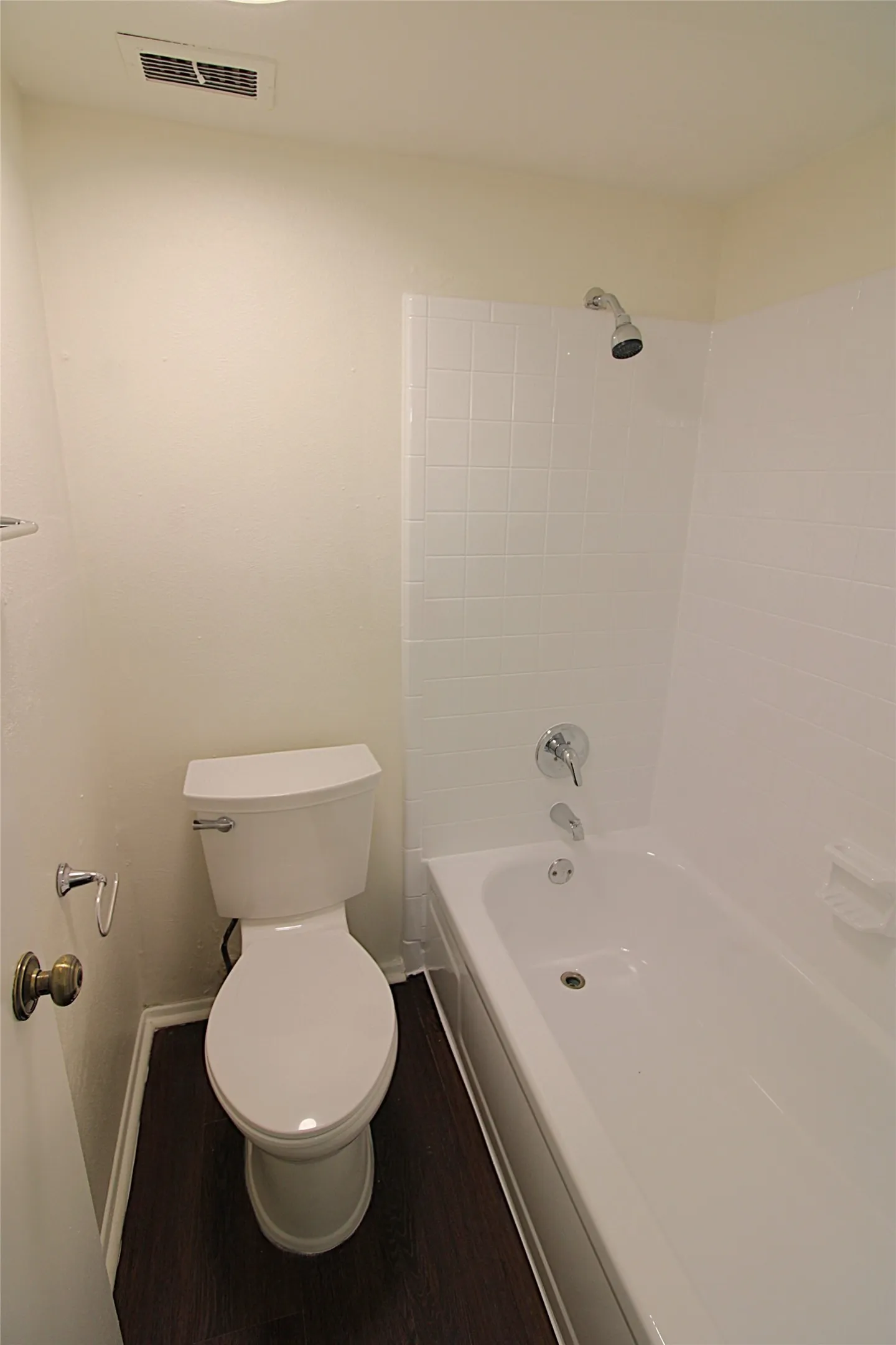 Duplex For Rent in Dallas County , 407 Pogue Street, Cedar Hill, Texas 75104, 2 Bedroom, 2 Bathroom, Garage spaces, 1,152 Sqft, built in 1982, mls#21329813, Real Estate Agent in Cedar Hill, Homes For Rent in Dallas county, Homes For Rent in Cedar Hill, Realtor in Cedar Hill Texas, Real Estate Brokerage Independent Realty Texas, Luminita Cordes Realtor