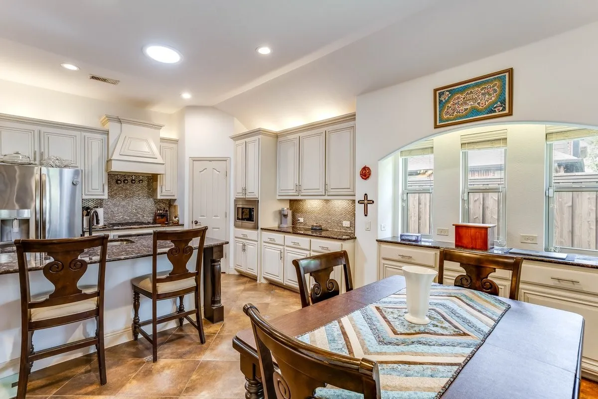 Single Family Residence For Sale in Collin County , 114 Lyndhurst Drive, Wylie, Texas 75098, 4 Bedroom, 2 Bathroom, 2 Garage spaces, 2,305 Sqft, built in 2014, mls#21329821, Real Estate Agent in Wylie, Homes For Sale in Collin county, Homes For Sale in Wylie, Realtor in Wylie Texas, Real Estate Brokerage Independent Realty Texas, Luminita Cordes Realtor