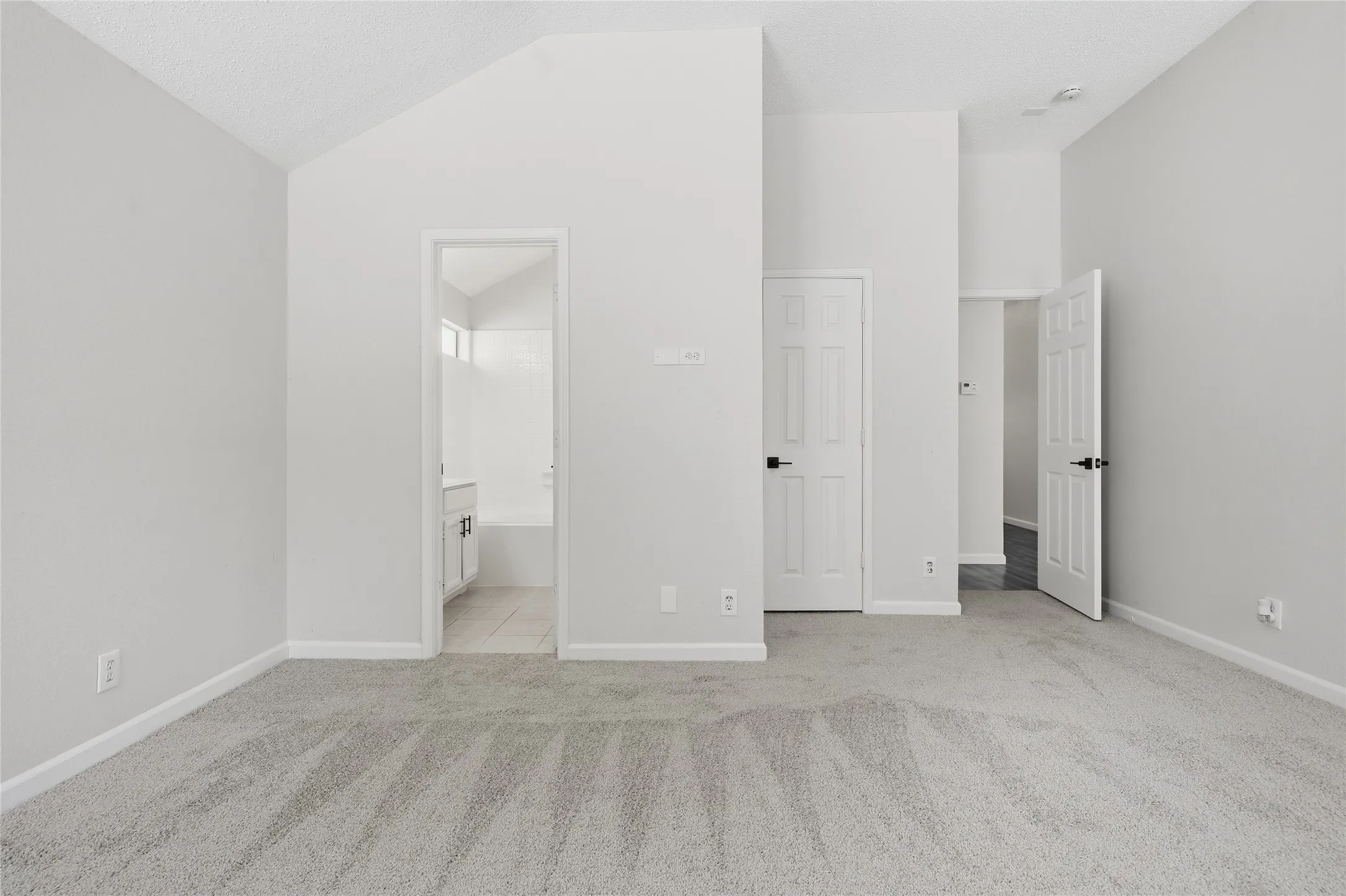 Single Family Residence For Sale in Dallas County , 1510 Cross Courts Drive, Garland, Texas 75040, 3 Bedroom, 2 Bathroom, 2 Garage spaces, 1,407 Sqft, built in 1993, mls#21309250, Real Estate Agent in Garland, Homes For Sale in Dallas county, Homes For Sale in Garland, Realtor in Garland Texas, Real Estate Brokerage Independent Realty Texas, Luminita Cordes Realtor