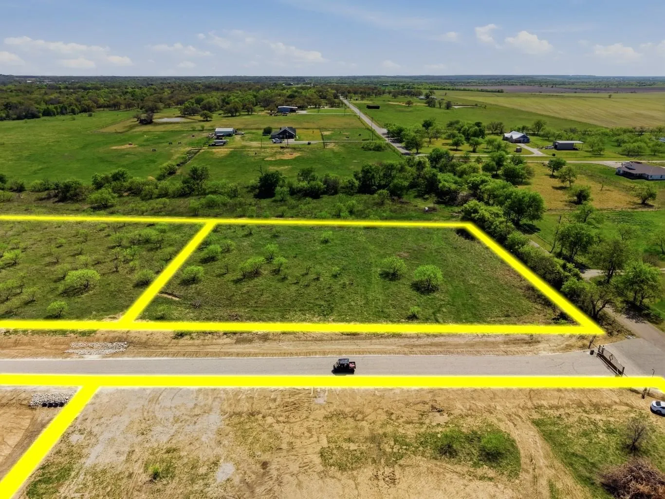 Single Family Residence For Sale in Johnson County , 1400 Weston Ridge, Grandview, Texas 76050, 4 Bedroom, 3 Bathroom, 3 Garage spaces, 2,518 Sqft, built in 2026, Price $639,000, mls#21310572, Real Estate Agent in Grandview, Homes For Sale in Johnson county, Homes For Sale in Grandview, Realtor in Grandview Texas, Real Estate Brokerage Independent Realty Texas, Luminita Cordes Realtor