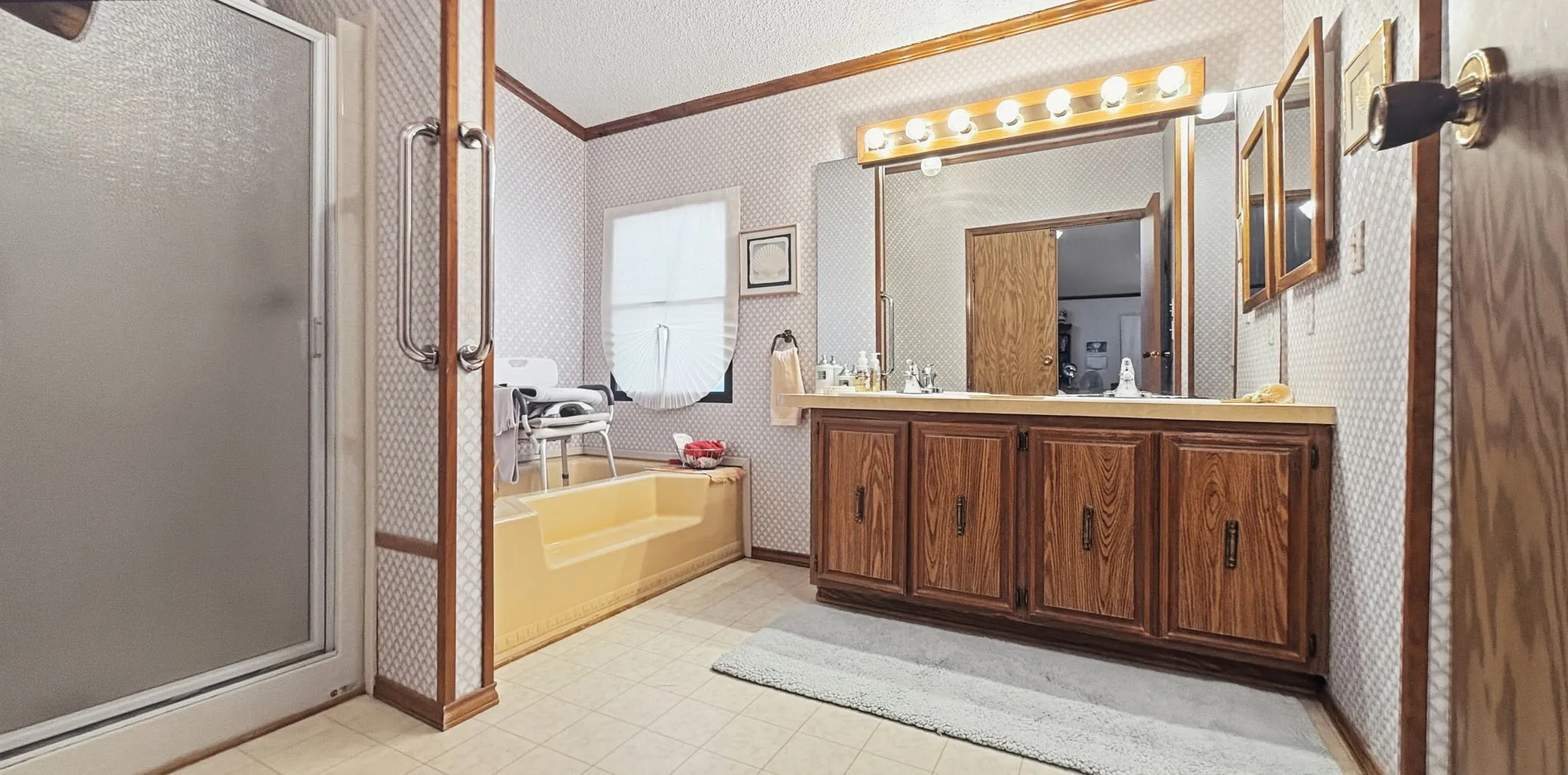 Farm For Sale in Hamilton County , 2875 County Road 610, Hamilton, Texas 76531, 3 Bedroom, 2 Bathroom, Garage spaces, 1,940 Sqft, built in 1960, mls#21329780, Real Estate Agent in Hamilton, Homes For Sale in Hamilton county, Homes For Sale in Hamilton, Realtor in Hamilton Texas, Real Estate Brokerage Independent Realty Texas, Luminita Cordes Realtor