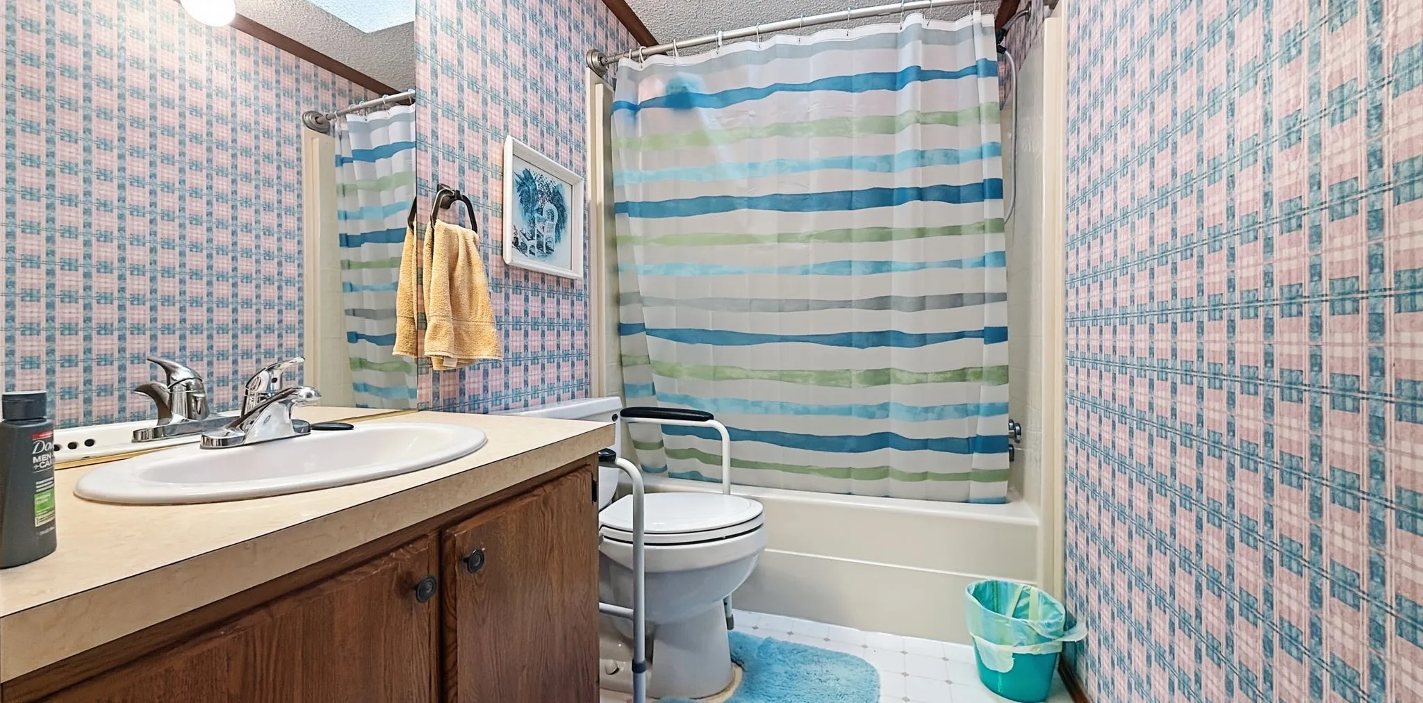 Farm For Sale in Hamilton County , 2875 County Road 610, Hamilton, Texas 76531, 3 Bedroom, 2 Bathroom, Garage spaces, 1,940 Sqft, built in 1960, mls#21329780, Real Estate Agent in Hamilton, Homes For Sale in Hamilton county, Homes For Sale in Hamilton, Realtor in Hamilton Texas, Real Estate Brokerage Independent Realty Texas, Luminita Cordes Realtor