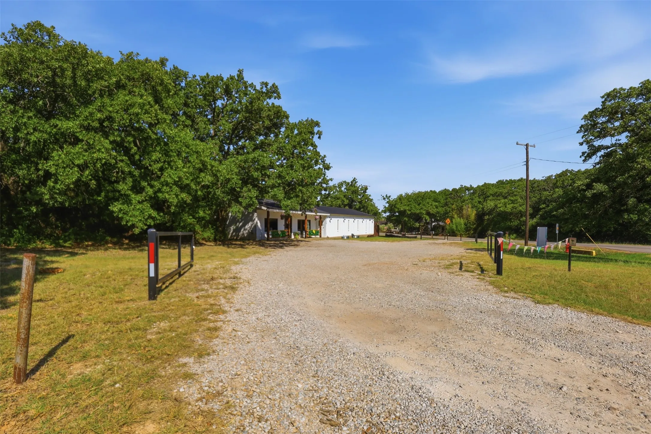 Office For Rent in Tarrant County , 6720 Dick Price Road, Mansfield, Texas 76063, 0, 0, Garage spaces, 0 Sqft, built in 1969, mls#21329827, Real Estate Agent in Mansfield, Homes For Rent in Tarrant county, Homes For Rent in Mansfield, Realtor in Mansfield Texas, Real Estate Brokerage Independent Realty Texas, Luminita Cordes Realtor