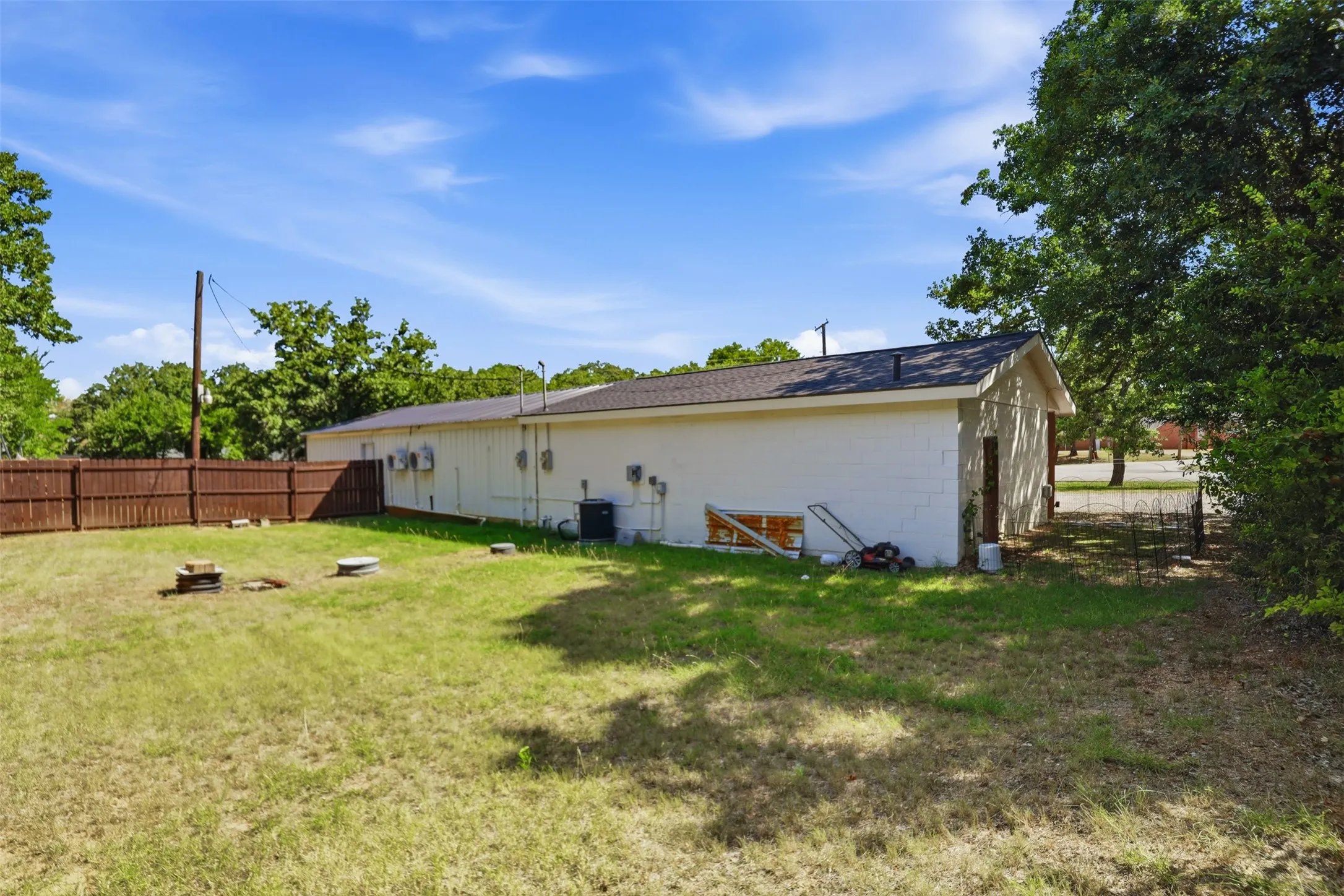 Office For Rent in Tarrant County , 6720 Dick Price Road, Mansfield, Texas 76063, 0, 0, Garage spaces, 0 Sqft, built in 1969, mls#21329827, Real Estate Agent in Mansfield, Homes For Rent in Tarrant county, Homes For Rent in Mansfield, Realtor in Mansfield Texas, Real Estate Brokerage Independent Realty Texas, Luminita Cordes Realtor
