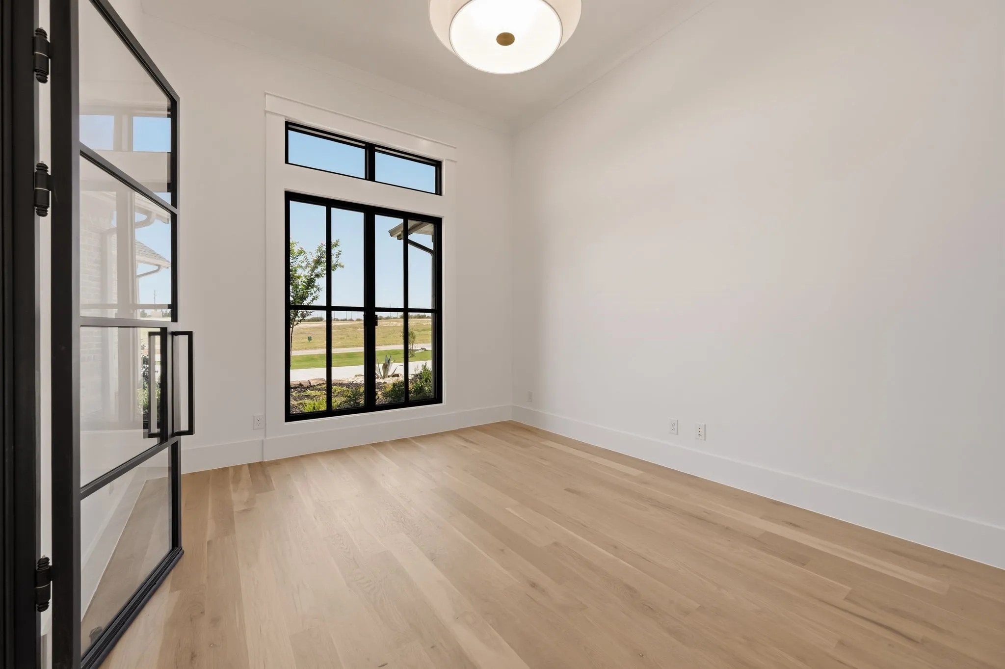 Single Family Residence For Sale in Tarrant County , 10604 Fleming Slough Drive, Fort Worth, Texas 76179, 5 Bedroom, 5 Bathroom, 4 Garage spaces, 4,836 Sqft, built in 2026, mls#21329838, Real Estate Agent in Fort Worth, Homes For Sale in Tarrant county, Homes For Sale in Fort Worth, Realtor in Fort Worth Texas, Real Estate Brokerage Independent Realty Texas, Luminita Cordes Realtor