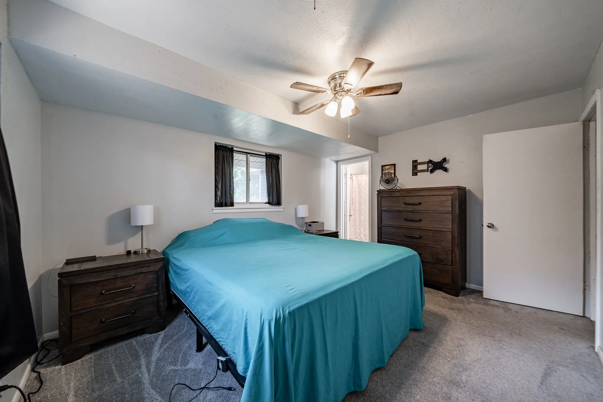 Single Family Residence For Sale in Taylor County , 4350 MARY LOU, Abilene, Texas 79606, 3 Bedroom, 2 Bathroom, 1 Garage spaces, 1,688 Sqft, built in 1963, mls#21328119, Real Estate Agent in Abilene, Homes For Sale in Taylor county, Homes For Sale in Abilene, Realtor in Abilene Texas, Real Estate Brokerage Independent Realty Texas, Luminita Cordes Realtor
