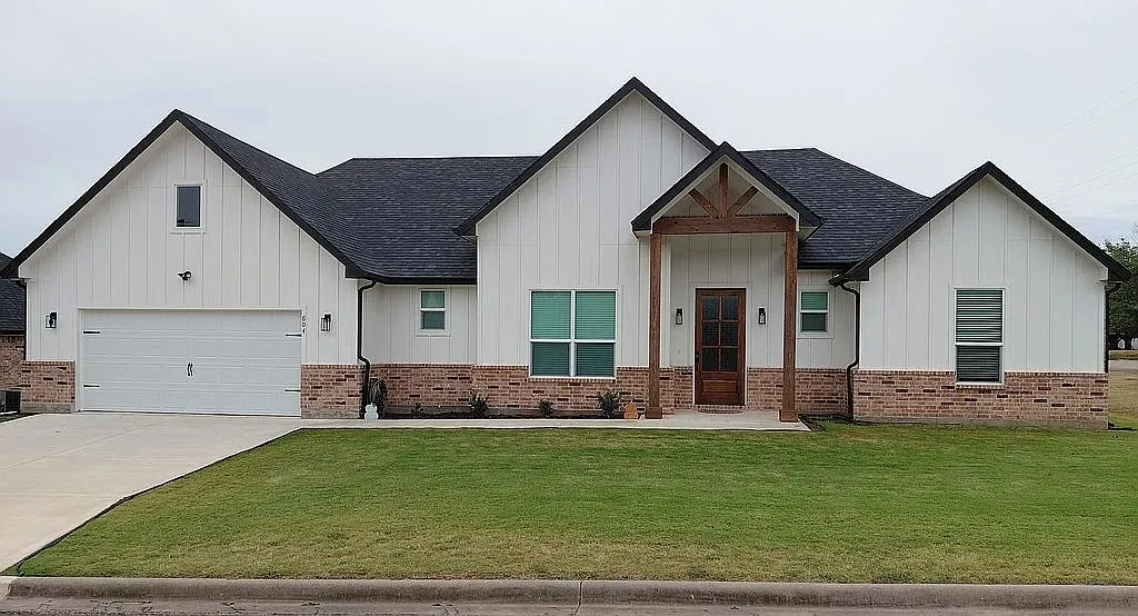 Single Family Residence For Sale in Cooke County , 604 E 4th Street, Muenster, Texas 76252, 4 Bedroom, 3 Bathroom, 2 Garage spaces, 2,029 Sqft, built in 2023, mls#21328741, Real Estate Agent in Muenster, Homes For Sale in Cooke county, Homes For Sale in Muenster, Realtor in Muenster Texas, Real Estate Brokerage Independent Realty Texas, Luminita Cordes Realtor