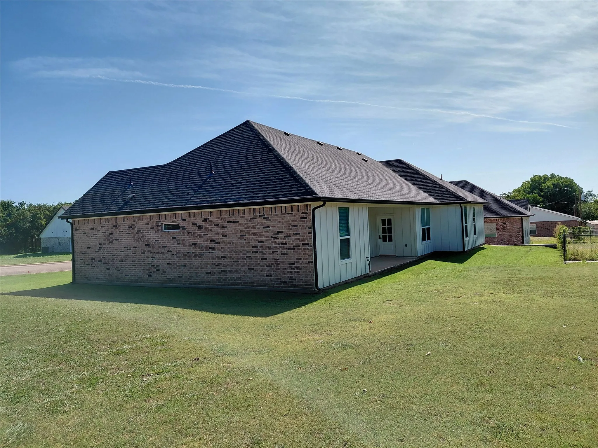 Single Family Residence For Sale in Cooke County , 604 E 4th Street, Muenster, Texas 76252, 4 Bedroom, 3 Bathroom, 2 Garage spaces, 2,029 Sqft, built in 2023, mls#21328741, Real Estate Agent in Muenster, Homes For Sale in Cooke county, Homes For Sale in Muenster, Realtor in Muenster Texas, Real Estate Brokerage Independent Realty Texas, Luminita Cordes Realtor