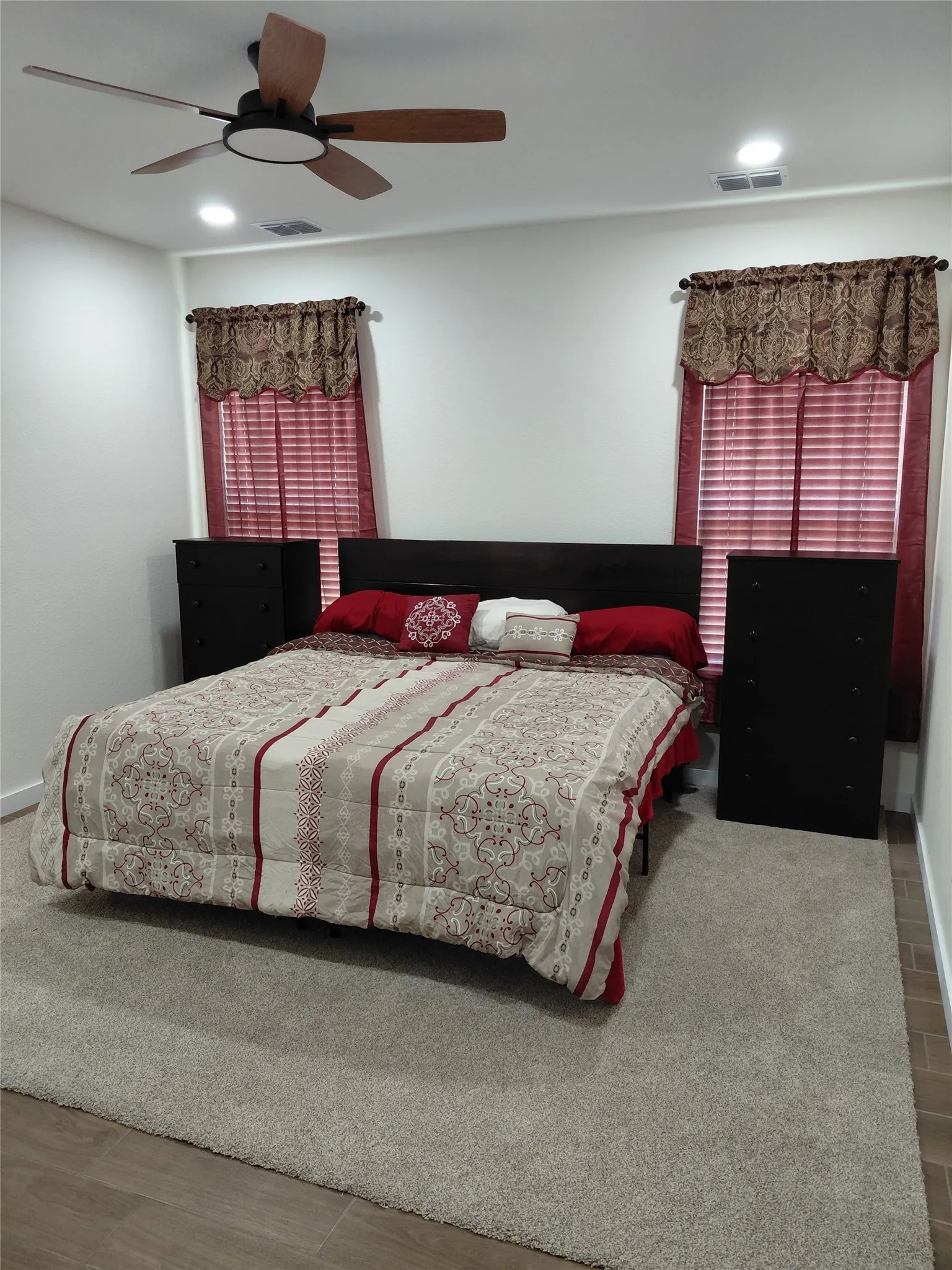 Single Family Residence For Sale in Cooke County , 604 E 4th Street, Muenster, Texas 76252, 4 Bedroom, 3 Bathroom, 2 Garage spaces, 2,029 Sqft, built in 2023, mls#21328741, Real Estate Agent in Muenster, Homes For Sale in Cooke county, Homes For Sale in Muenster, Realtor in Muenster Texas, Real Estate Brokerage Independent Realty Texas, Luminita Cordes Realtor