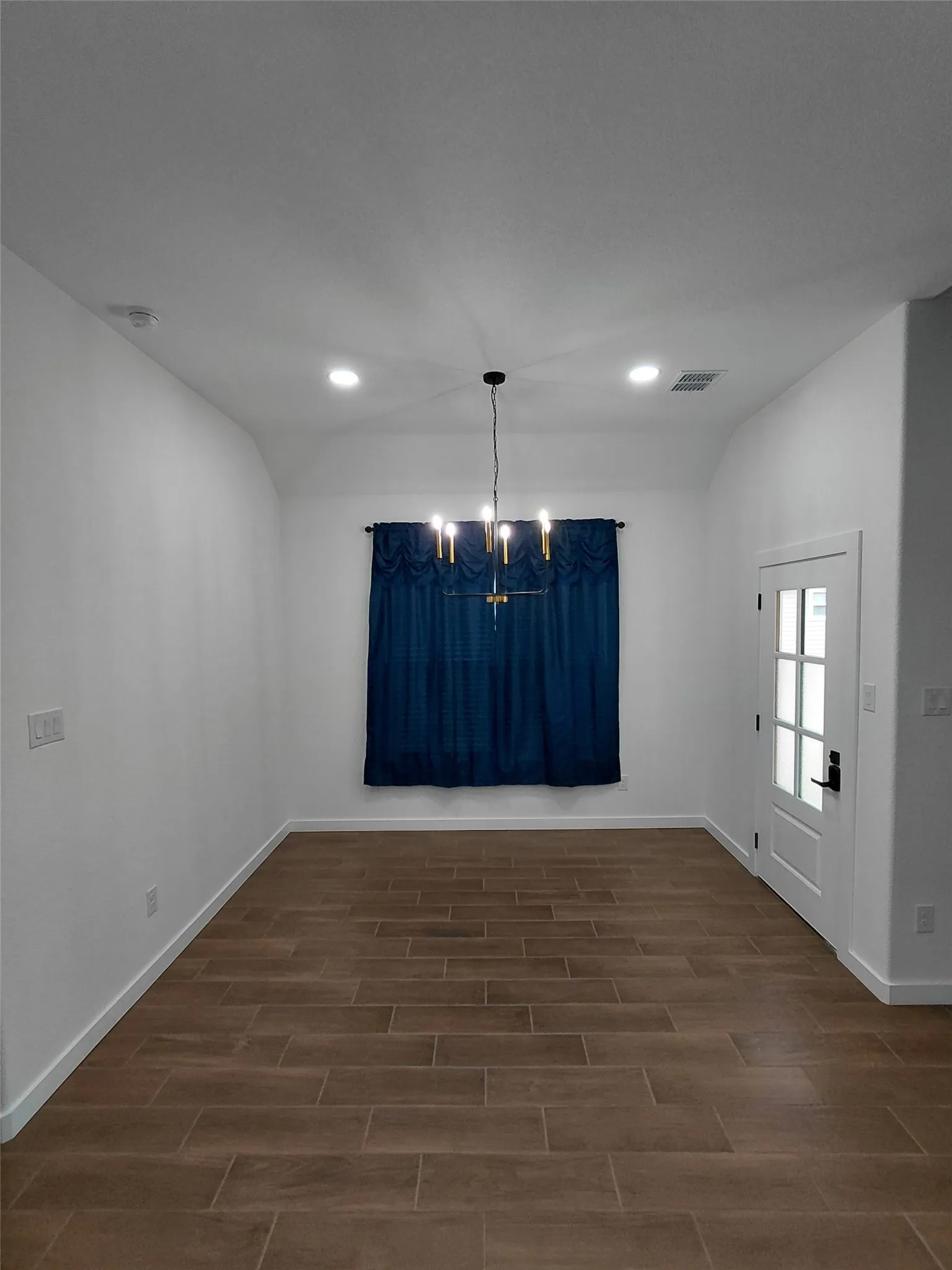Single Family Residence For Sale in Cooke County , 604 E 4th Street, Muenster, Texas 76252, 4 Bedroom, 3 Bathroom, 2 Garage spaces, 2,029 Sqft, built in 2023, mls#21328741, Real Estate Agent in Muenster, Homes For Sale in Cooke county, Homes For Sale in Muenster, Realtor in Muenster Texas, Real Estate Brokerage Independent Realty Texas, Luminita Cordes Realtor