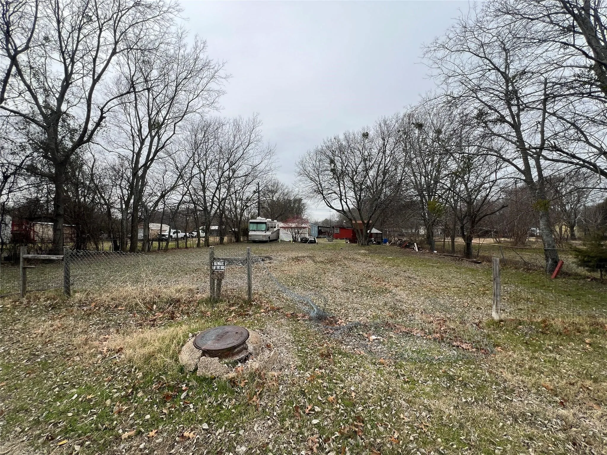 Mobile Home For Sale in Hunt County , 1012 Redoak Drive, West Tawakoni, Texas 75474, 3 Bedroom, 2 Bathroom, Garage spaces, 1,064 Sqft, built in 1997, mls#21329520, Real Estate Agent in West Tawakoni, Homes For Sale in Hunt county, Homes For Sale in West Tawakoni, Realtor in West Tawakoni Texas, Real Estate Brokerage Independent Realty Texas, Luminita Cordes Realtor