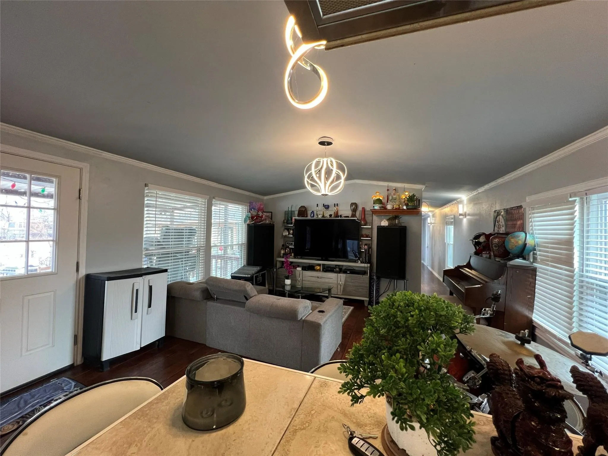 Mobile Home For Sale in Hunt County , 1012 Redoak Drive, West Tawakoni, Texas 75474, 3 Bedroom, 2 Bathroom, Garage spaces, 1,064 Sqft, built in 1997, mls#21329520, Real Estate Agent in West Tawakoni, Homes For Sale in Hunt county, Homes For Sale in West Tawakoni, Realtor in West Tawakoni Texas, Real Estate Brokerage Independent Realty Texas, Luminita Cordes Realtor