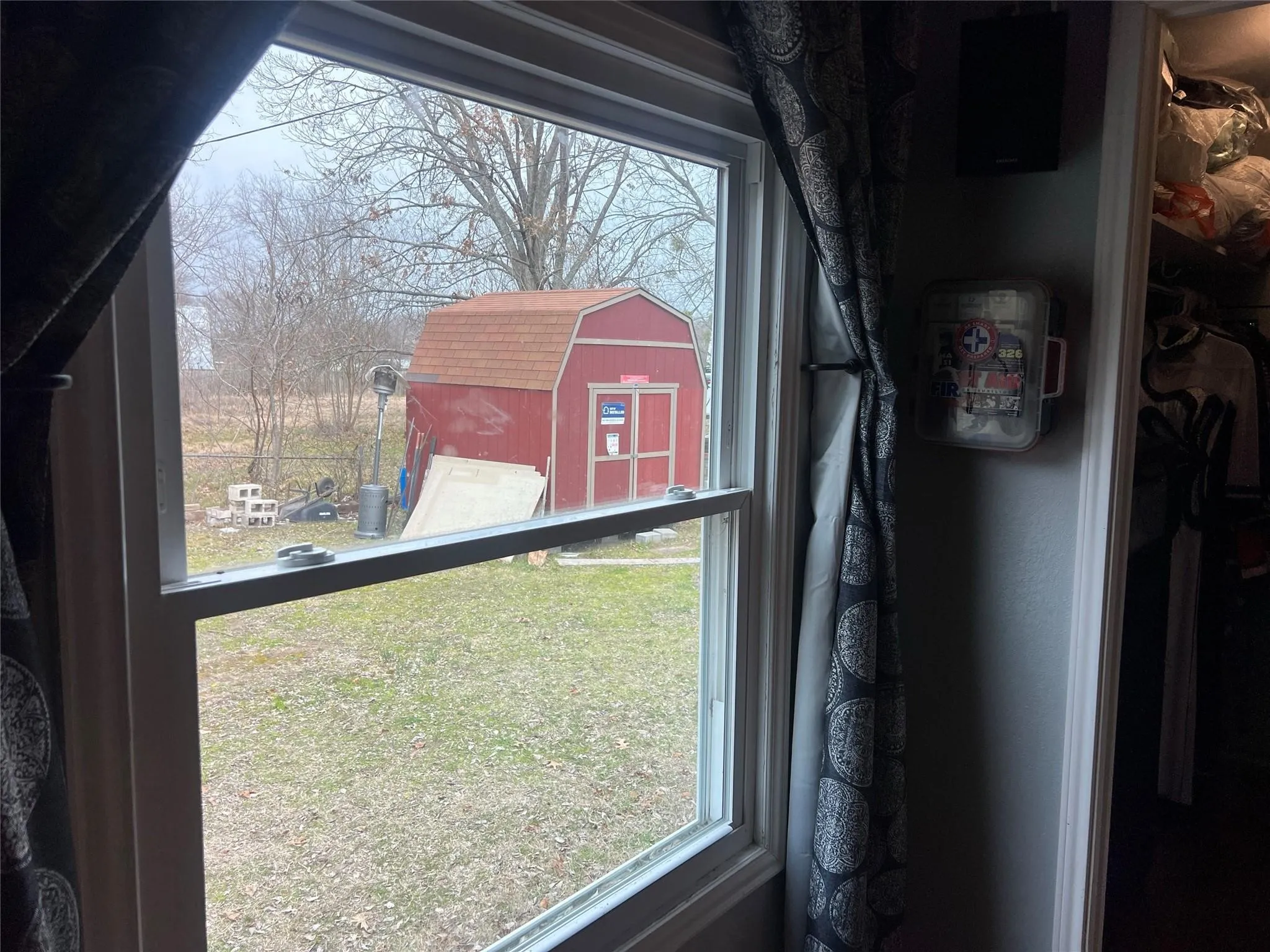 Mobile Home For Sale in Hunt County , 1012 Redoak Drive, West Tawakoni, Texas 75474, 3 Bedroom, 2 Bathroom, Garage spaces, 1,064 Sqft, built in 1997, mls#21329520, Real Estate Agent in West Tawakoni, Homes For Sale in Hunt county, Homes For Sale in West Tawakoni, Realtor in West Tawakoni Texas, Real Estate Brokerage Independent Realty Texas, Luminita Cordes Realtor