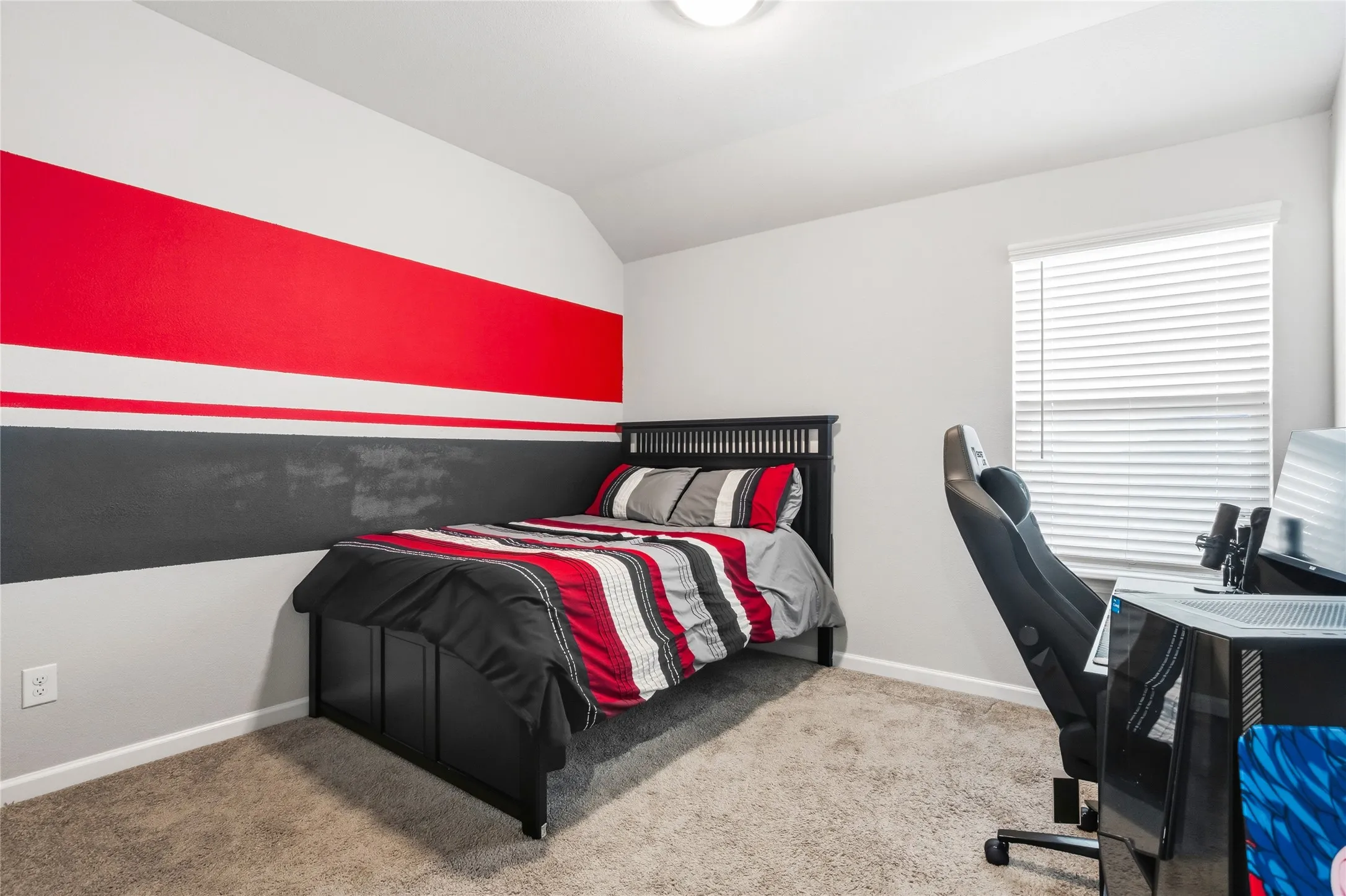 Single Family Residence For Sale in Ellis County , 6717 Aster Drive, Venus, Texas 76084, 4 Bedroom, 3 Bathroom, 2 Garage spaces, 2,945 Sqft, built in 2021, mls#21328474, Real Estate Agent in Venus, Homes For Sale in Ellis county, Homes For Sale in Venus, Realtor in Venus Texas, Real Estate Brokerage Independent Realty Texas, Luminita Cordes Realtor