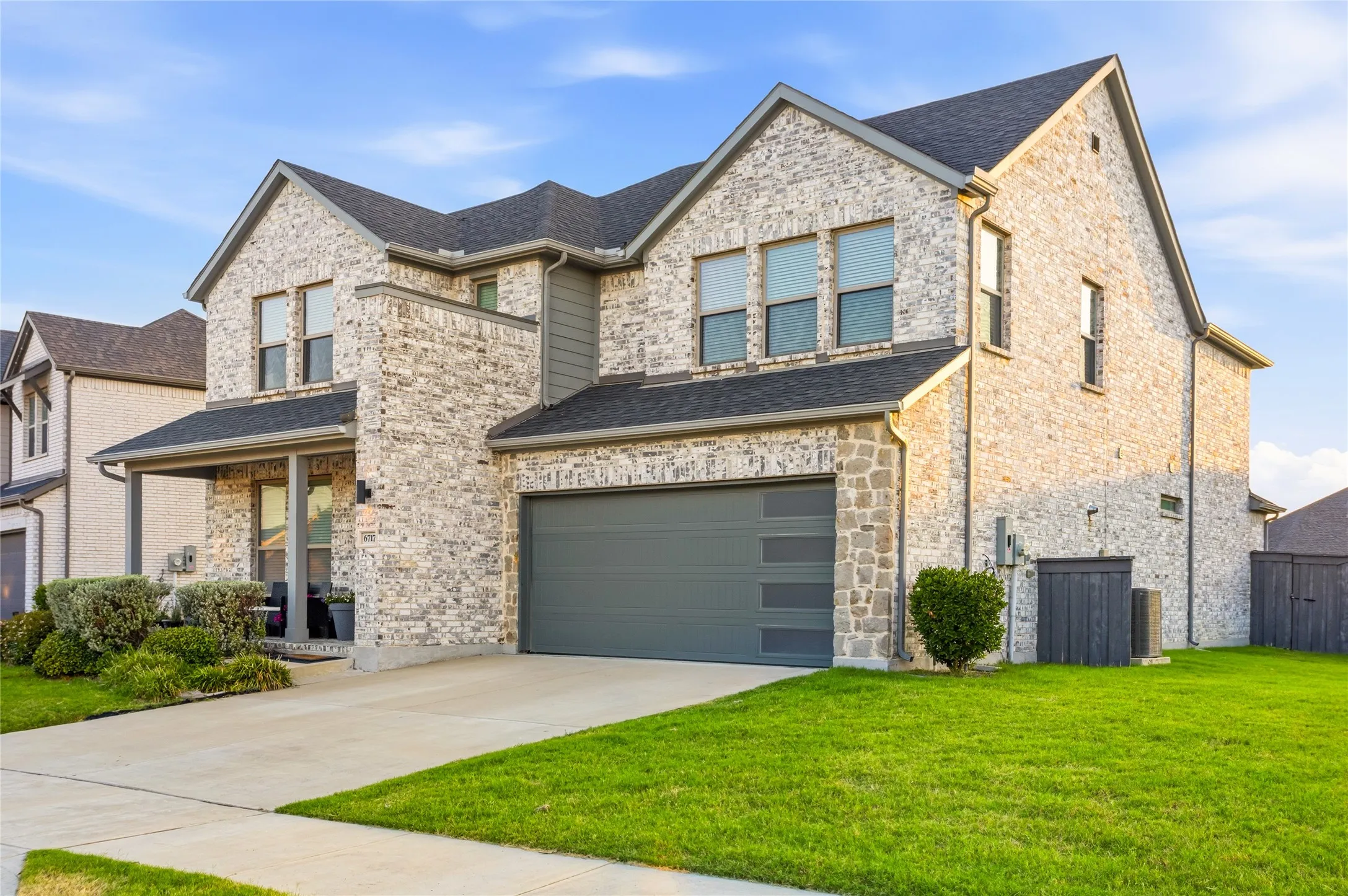 Single Family Residence For Sale in Ellis County , 6717 Aster Drive, Venus, Texas 76084, 4 Bedroom, 3 Bathroom, 2 Garage spaces, 2,945 Sqft, built in 2021, mls#21328474, Real Estate Agent in Venus, Homes For Sale in Ellis county, Homes For Sale in Venus, Realtor in Venus Texas, Real Estate Brokerage Independent Realty Texas, Luminita Cordes Realtor
