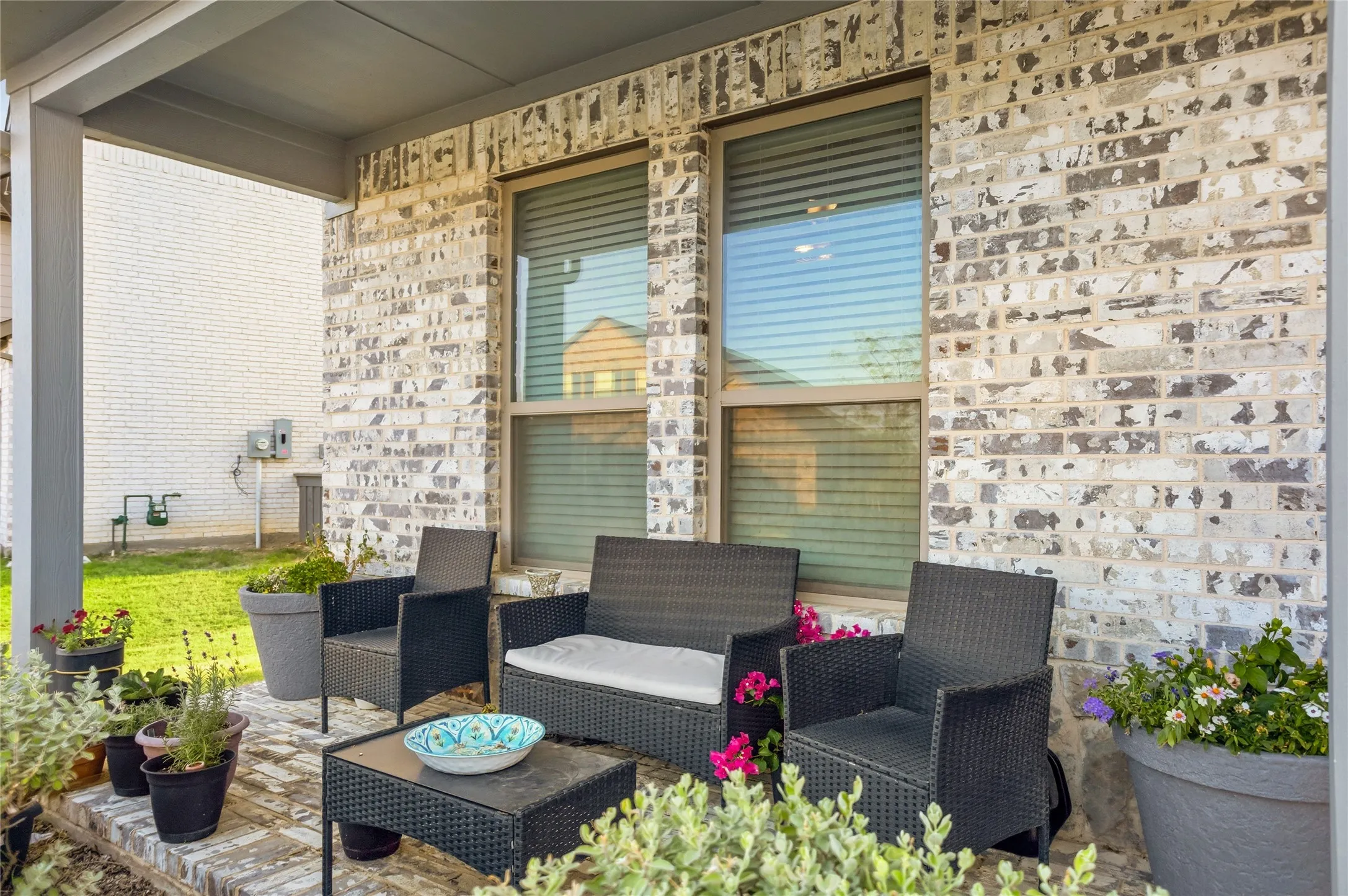 Single Family Residence For Sale in Ellis County , 6717 Aster Drive, Venus, Texas 76084, 4 Bedroom, 3 Bathroom, 2 Garage spaces, 2,945 Sqft, built in 2021, mls#21328474, Real Estate Agent in Venus, Homes For Sale in Ellis county, Homes For Sale in Venus, Realtor in Venus Texas, Real Estate Brokerage Independent Realty Texas, Luminita Cordes Realtor