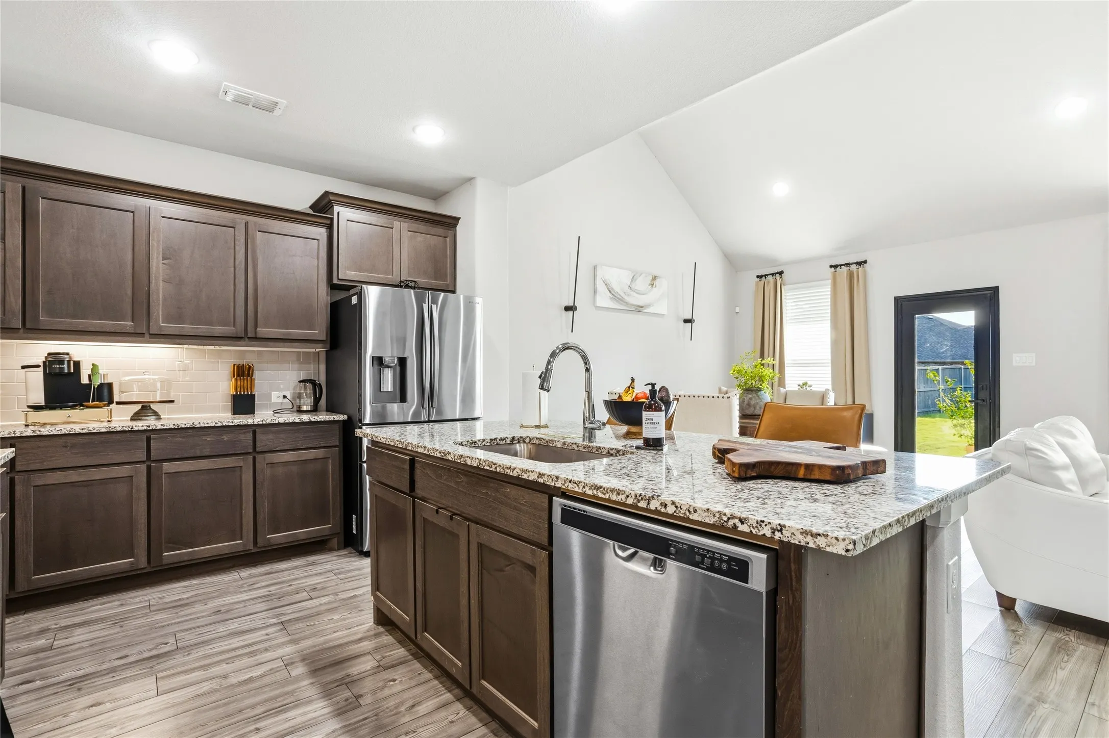 Single Family Residence For Sale in Ellis County , 6717 Aster Drive, Venus, Texas 76084, 4 Bedroom, 3 Bathroom, 2 Garage spaces, 2,945 Sqft, built in 2021, mls#21328474, Real Estate Agent in Venus, Homes For Sale in Ellis county, Homes For Sale in Venus, Realtor in Venus Texas, Real Estate Brokerage Independent Realty Texas, Luminita Cordes Realtor