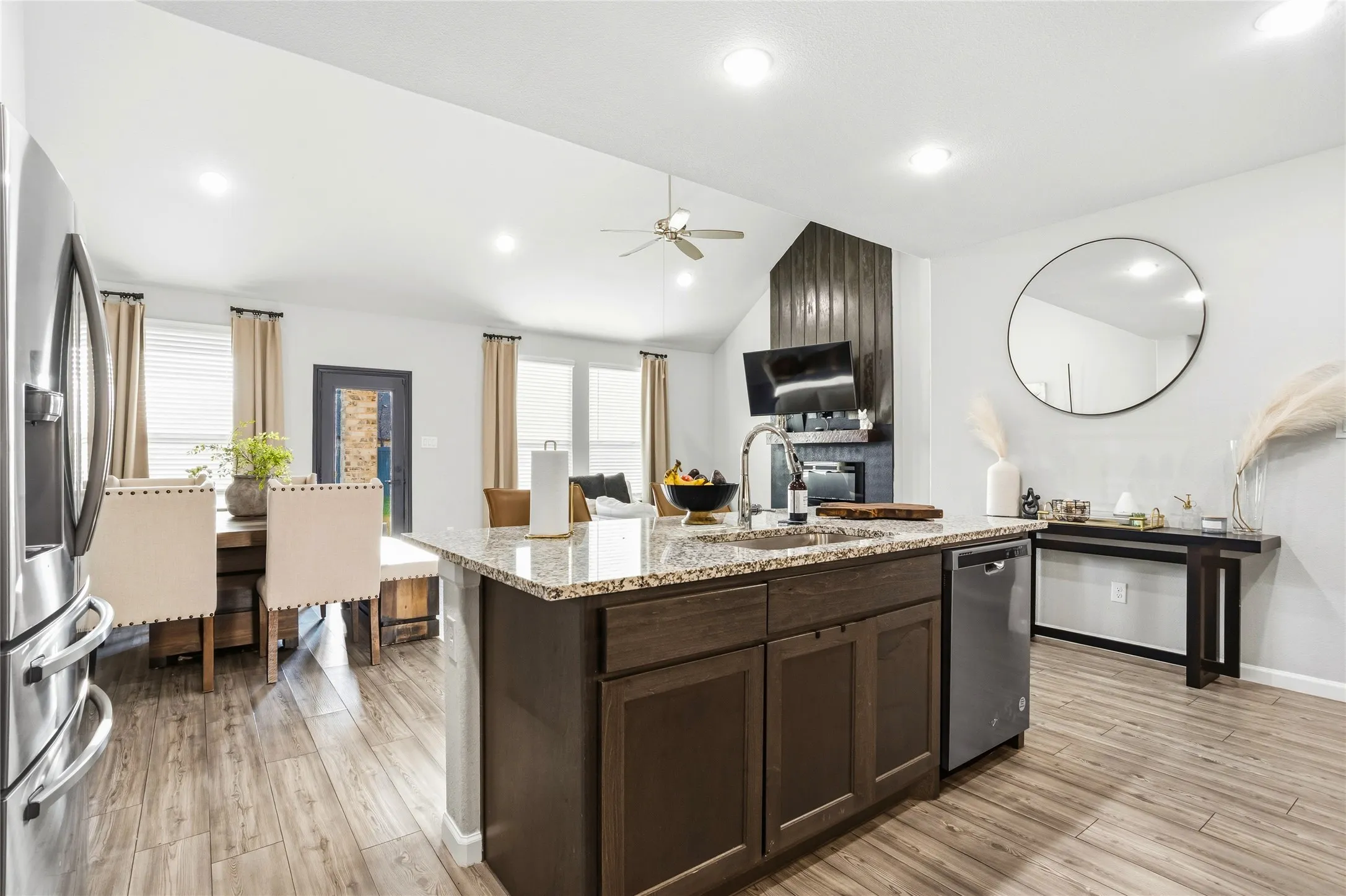 Single Family Residence For Sale in Ellis County , 6717 Aster Drive, Venus, Texas 76084, 4 Bedroom, 3 Bathroom, 2 Garage spaces, 2,945 Sqft, built in 2021, mls#21328474, Real Estate Agent in Venus, Homes For Sale in Ellis county, Homes For Sale in Venus, Realtor in Venus Texas, Real Estate Brokerage Independent Realty Texas, Luminita Cordes Realtor
