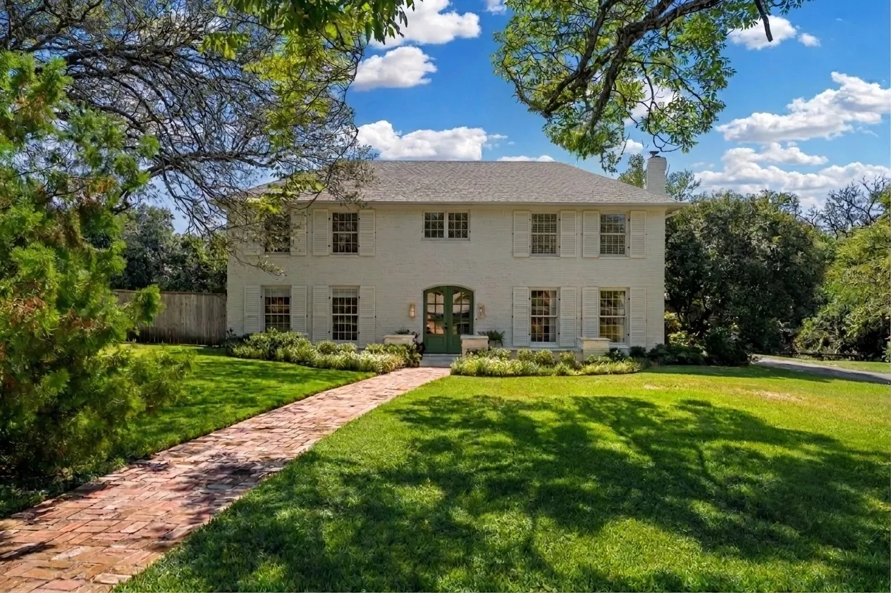 Single Family Residence For Sale in Mc Lennan County , 6710 Fish Pond Road, Waco, Texas 76710, 4 Bedroom, 4 Bathroom, 2 Garage spaces, 3,848 Sqft, built in 1973, mls#21327273, Real Estate Agent in Waco, Homes For Sale in Mc Lennan county, Homes For Sale in Waco, Realtor in Waco Texas, Real Estate Brokerage Independent Realty Texas, Luminita Cordes Realtor