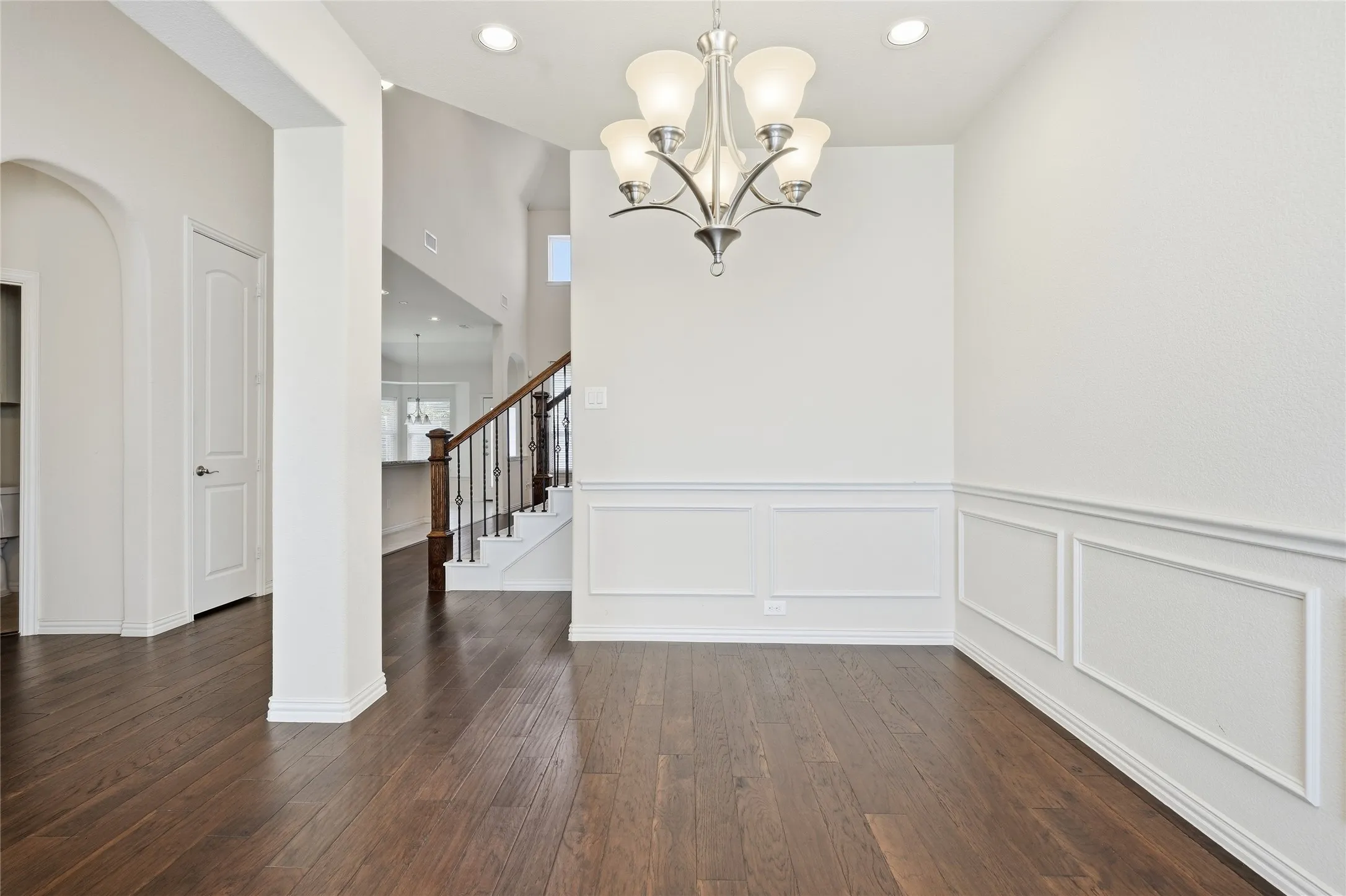 Single Family Residence For Sale in Collin County , 5657 Kerry Drive, Frisco, Texas 75035, 4 Bedroom, 3 Bathroom, 2 Garage spaces, 2,900 Sqft, built in 2016, mls#21325493, Real Estate Agent in Frisco, Homes For Sale in Collin county, Homes For Sale in Frisco, Realtor in Frisco Texas, Real Estate Brokerage Independent Realty Texas, Luminita Cordes Realtor