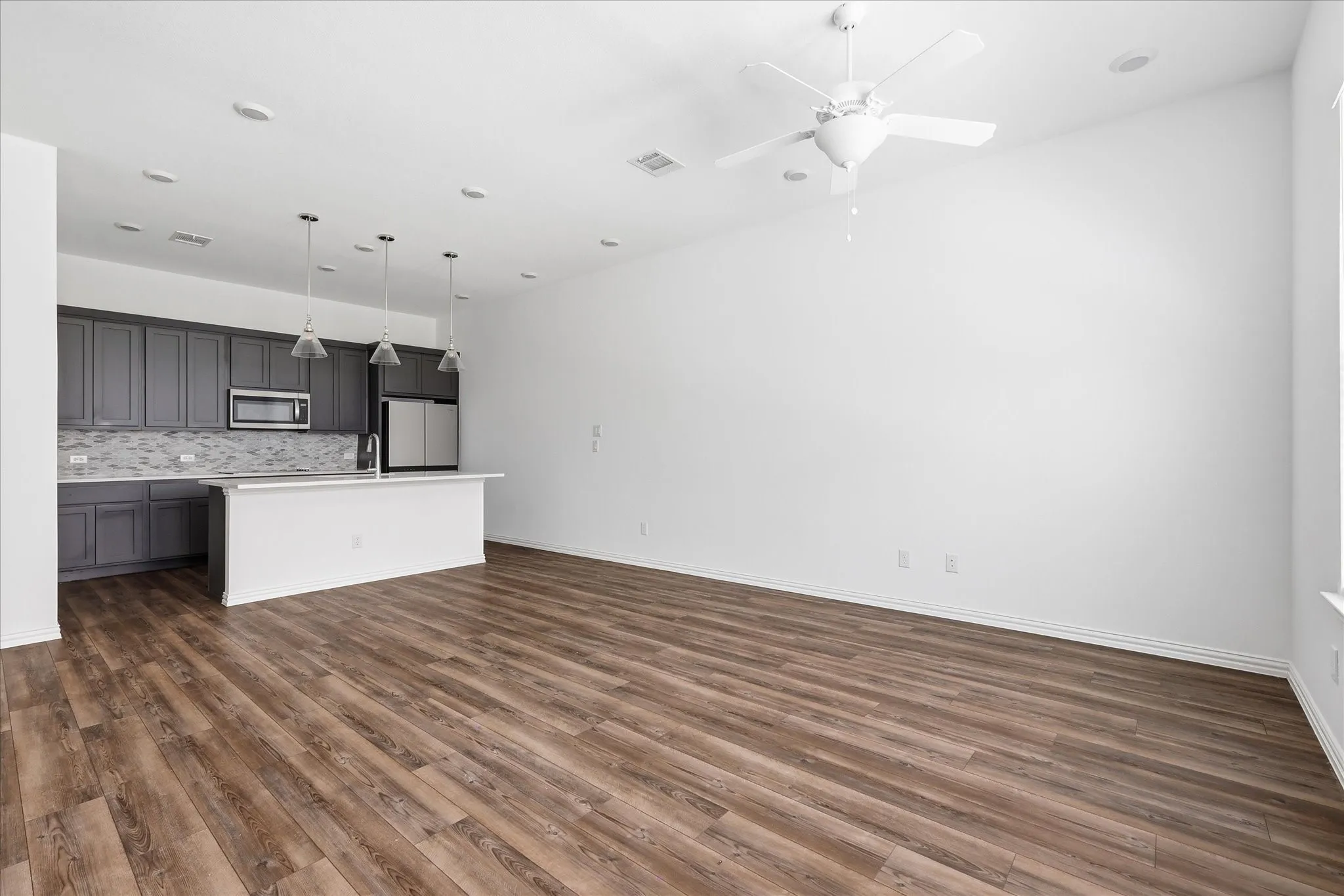 Single Family Residence For Sale in Dallas County , 7572 Laburnam Road, Dallas, Texas 75228, 3 Bedrooms, 3 Bathrooms, 2 Garage spaces, 1,578 Sqft, built in 2024, Price $367,500, mls#21325566, Real Estate Agent in Dallas, Homes For Sale in Dallas county, Homes For Sale in Dallas, Realtor in Dallas Texas, Real Estate Brokerage Independent Realty Texas, Luminita Cordes Realtor