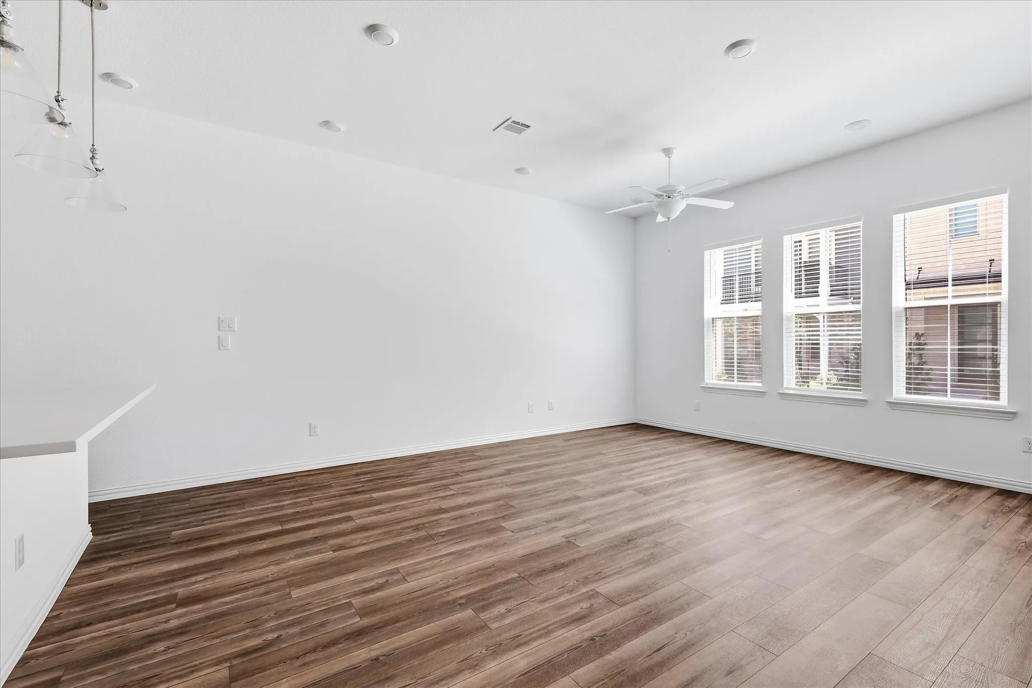 Single Family Residence For Sale in Dallas County , 7572 Laburnam Road, Dallas, Texas 75228, 3 Bedrooms, 3 Bathrooms, 2 Garage spaces, 1,578 Sqft, built in 2024, Price $367,500, mls#21325566, Real Estate Agent in Dallas, Homes For Sale in Dallas county, Homes For Sale in Dallas, Realtor in Dallas Texas, Real Estate Brokerage Independent Realty Texas, Luminita Cordes Realtor