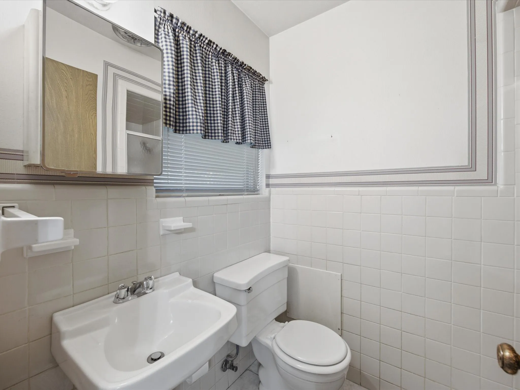 Single Family Residence For Sale in Ellis County , 1313 Crestridge Street, Ennis, Texas 75119, 3 Bedroom, 2 Bathroom, 2 Garage spaces, 1,213 Sqft, built in 1965, mls#21329736, Real Estate Agent in Ennis, Homes For Sale in Ellis county, Homes For Sale in Ennis, Realtor in Ennis Texas, Real Estate Brokerage Independent Realty Texas, Luminita Cordes Realtor