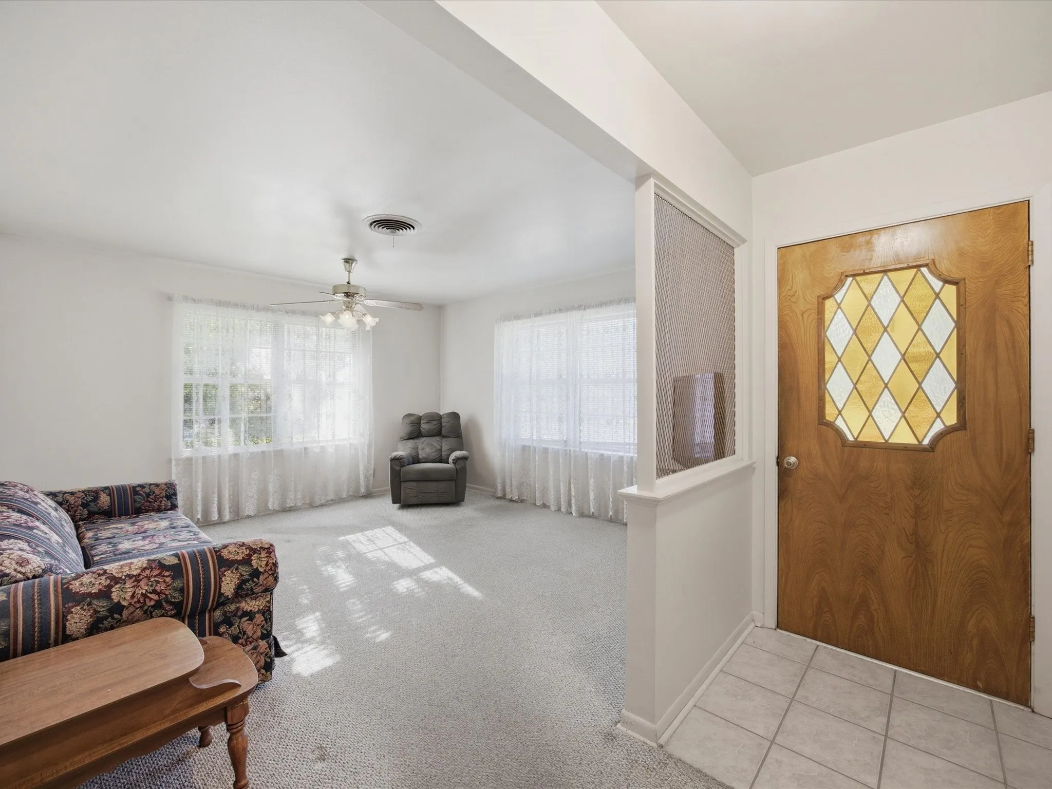 Single Family Residence For Sale in Ellis County , 1313 Crestridge Street, Ennis, Texas 75119, 3 Bedroom, 2 Bathroom, 2 Garage spaces, 1,213 Sqft, built in 1965, mls#21329736, Real Estate Agent in Ennis, Homes For Sale in Ellis county, Homes For Sale in Ennis, Realtor in Ennis Texas, Real Estate Brokerage Independent Realty Texas, Luminita Cordes Realtor