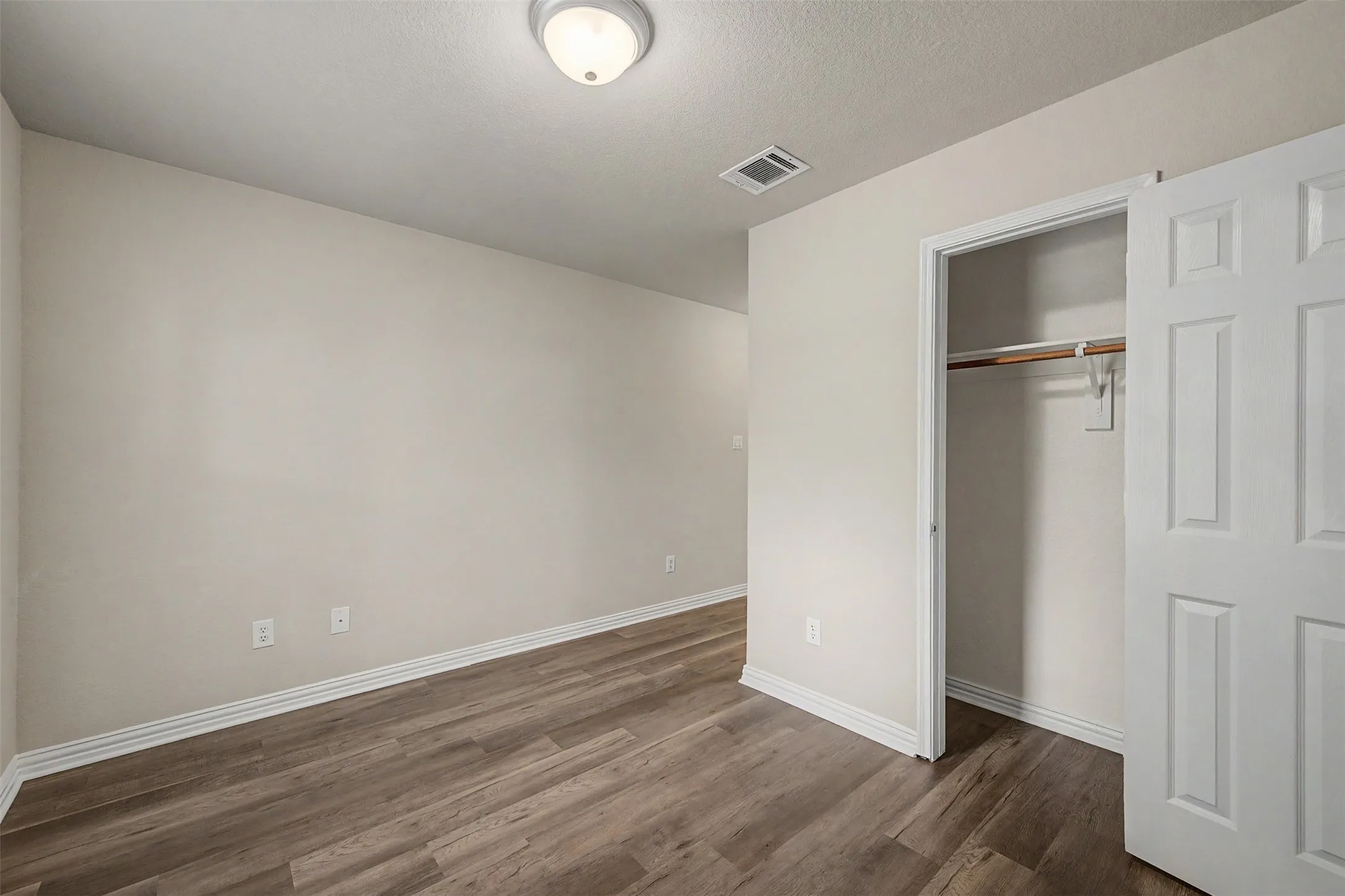 Duplex For Sale in Tarrant County , 3124 Cherry Lane, Fort Worth, Texas 76116, 6 Bedroom, 4 Bathroom, 2 Garage spaces, 0 Sqft, built in 2007, mls#21329758, Real Estate Agent in Fort Worth, Homes For Sale in Tarrant county, Homes For Sale in Fort Worth, Realtor in Fort Worth Texas, Real Estate Brokerage Independent Realty Texas, Luminita Cordes Realtor