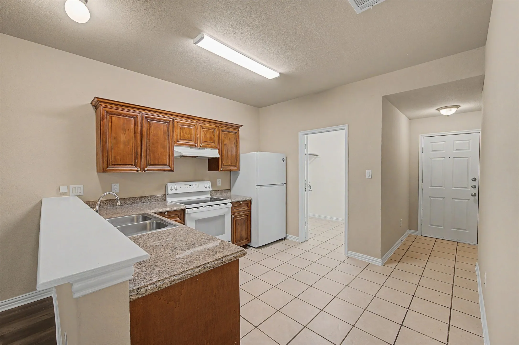 Duplex For Sale in Tarrant County , 3124 Cherry Lane, Fort Worth, Texas 76116, 6 Bedroom, 4 Bathroom, 2 Garage spaces, 0 Sqft, built in 2007, mls#21329758, Real Estate Agent in Fort Worth, Homes For Sale in Tarrant county, Homes For Sale in Fort Worth, Realtor in Fort Worth Texas, Real Estate Brokerage Independent Realty Texas, Luminita Cordes Realtor