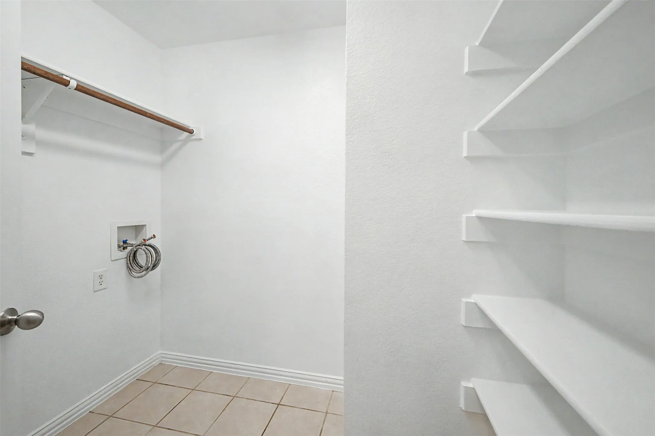 Duplex For Sale in Tarrant County , 3124 Cherry Lane, Fort Worth, Texas 76116, 6 Bedroom, 4 Bathroom, 2 Garage spaces, 0 Sqft, built in 2007, mls#21329758, Real Estate Agent in Fort Worth, Homes For Sale in Tarrant county, Homes For Sale in Fort Worth, Realtor in Fort Worth Texas, Real Estate Brokerage Independent Realty Texas, Luminita Cordes Realtor