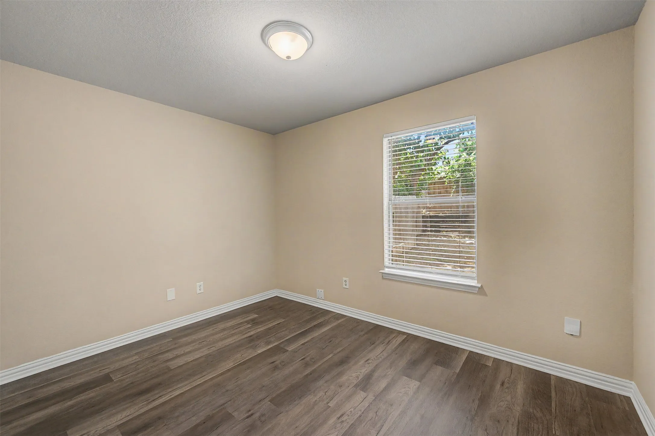 Duplex For Sale in Tarrant County , 3124 Cherry Lane, Fort Worth, Texas 76116, 6 Bedroom, 4 Bathroom, 2 Garage spaces, 0 Sqft, built in 2007, mls#21329758, Real Estate Agent in Fort Worth, Homes For Sale in Tarrant county, Homes For Sale in Fort Worth, Realtor in Fort Worth Texas, Real Estate Brokerage Independent Realty Texas, Luminita Cordes Realtor