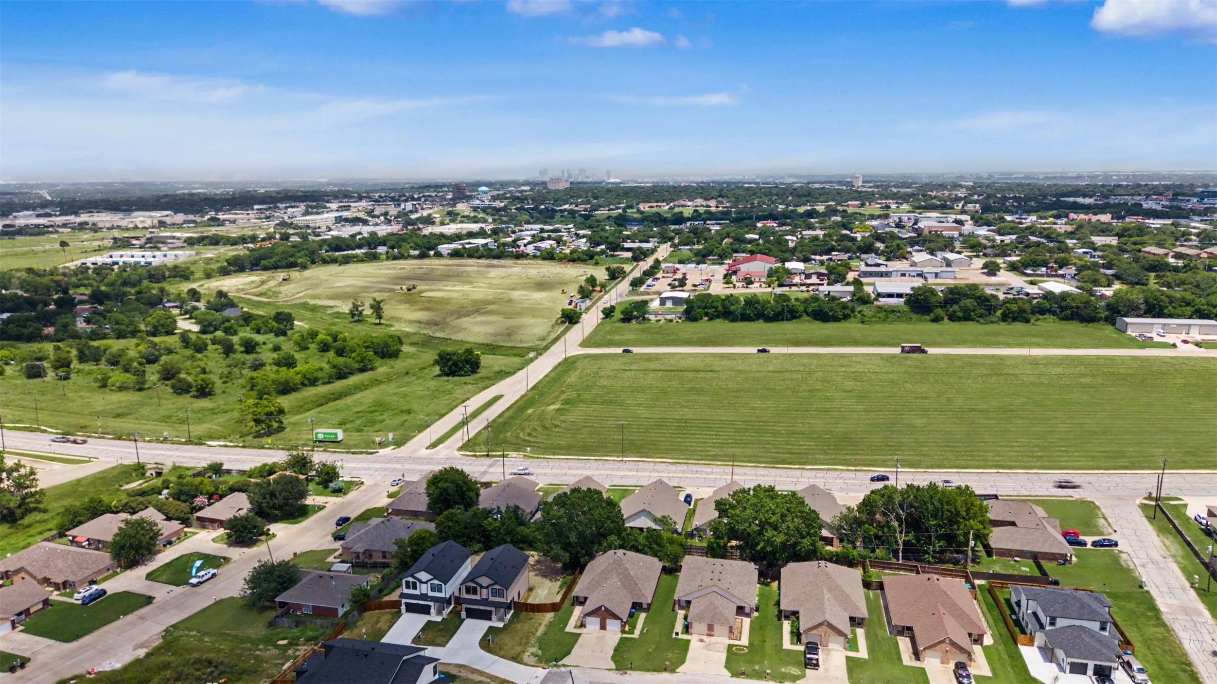 Duplex For Sale in Tarrant County , 3124 Cherry Lane, Fort Worth, Texas 76116, 6 Bedroom, 4 Bathroom, 2 Garage spaces, 0 Sqft, built in 2007, mls#21329758, Real Estate Agent in Fort Worth, Homes For Sale in Tarrant county, Homes For Sale in Fort Worth, Realtor in Fort Worth Texas, Real Estate Brokerage Independent Realty Texas, Luminita Cordes Realtor