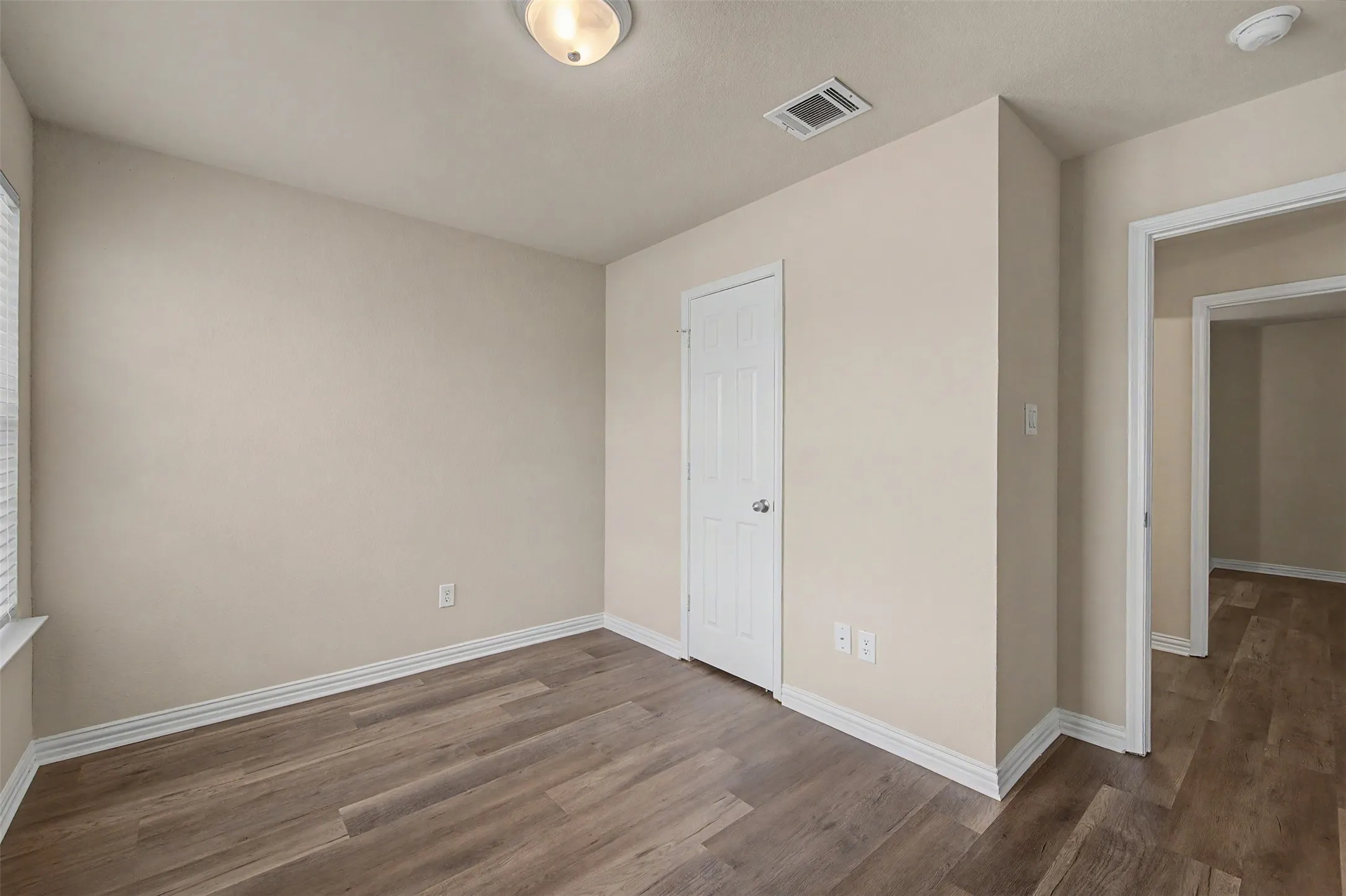 Duplex For Sale in Tarrant County , 3124 Cherry Lane, Fort Worth, Texas 76116, 6 Bedroom, 4 Bathroom, 2 Garage spaces, 0 Sqft, built in 2007, mls#21329758, Real Estate Agent in Fort Worth, Homes For Sale in Tarrant county, Homes For Sale in Fort Worth, Realtor in Fort Worth Texas, Real Estate Brokerage Independent Realty Texas, Luminita Cordes Realtor