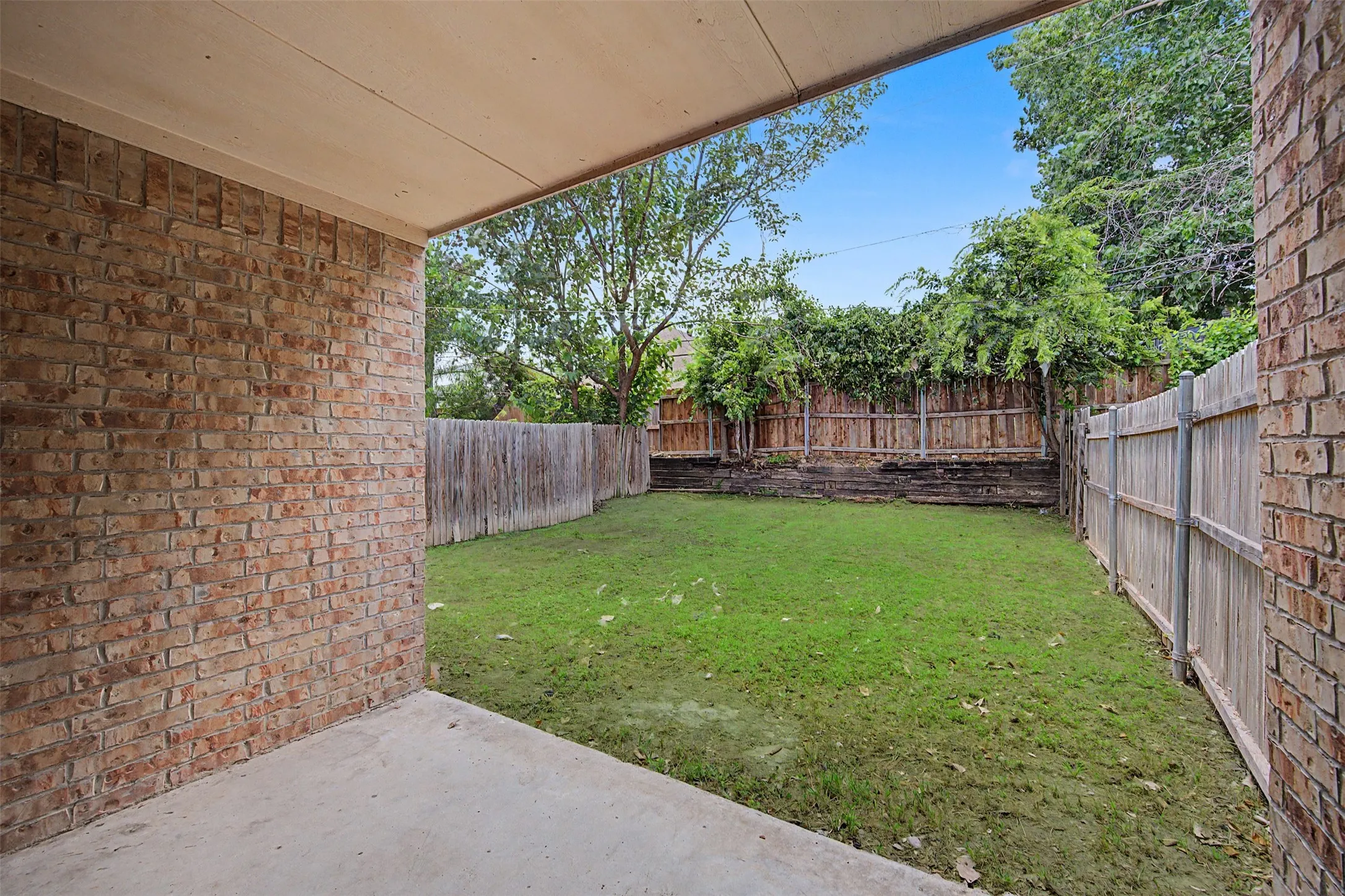 Duplex For Sale in Tarrant County , 3124 Cherry Lane, Fort Worth, Texas 76116, 6 Bedroom, 4 Bathroom, 2 Garage spaces, 0 Sqft, built in 2007, mls#21329758, Real Estate Agent in Fort Worth, Homes For Sale in Tarrant county, Homes For Sale in Fort Worth, Realtor in Fort Worth Texas, Real Estate Brokerage Independent Realty Texas, Luminita Cordes Realtor