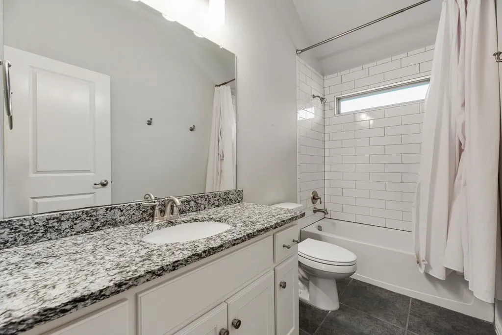 Single Family Residence For Rent in Dallas County , 2518 Bill Moses Parkway, Farmers Branch, Texas 75234, 3 Bedroom, 3 Bathroom, 2 Garage spaces, 2,440 Sqft, built in 2013, mls#21329885, Real Estate Agent in Farmers Branch, Homes For Rent in Dallas county, Homes For Rent in Farmers Branch, Realtor in Farmers Branch Texas, Real Estate Brokerage Independent Realty Texas, Luminita Cordes Realtor